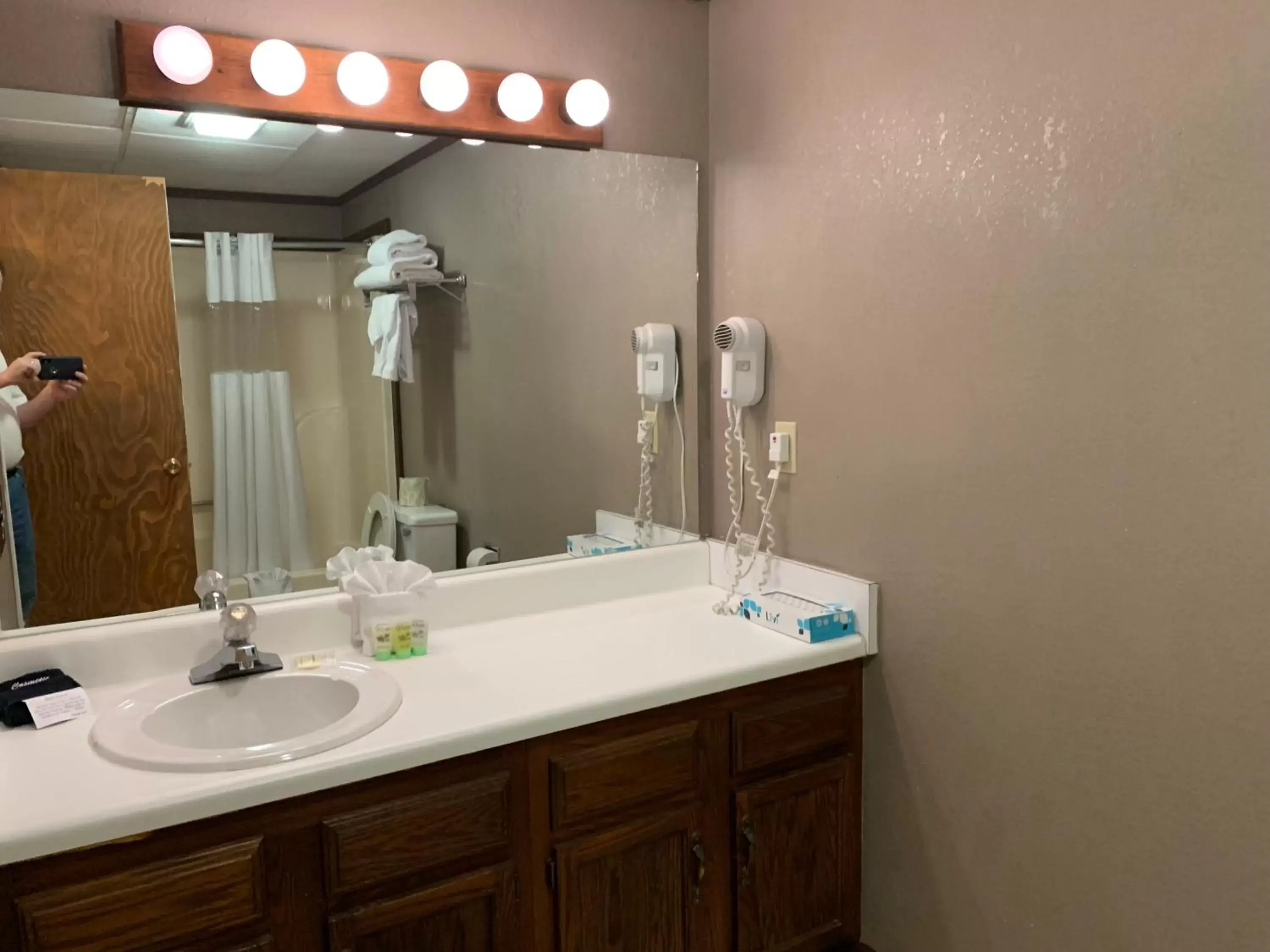 Bathroom in Sidney James Mountain Lodge