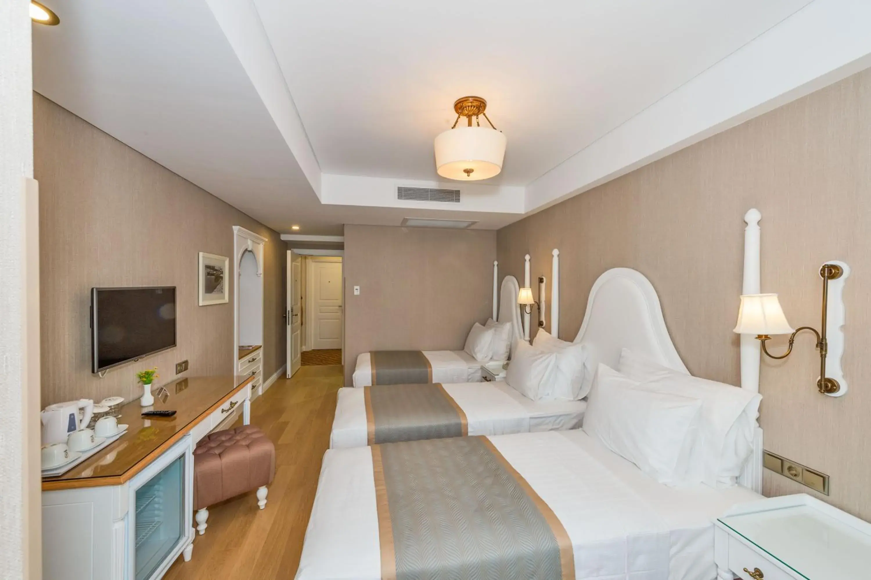 Photo of the whole room, Bed in Hanna Hotel Photo of the whole room, Bed in Hanna Hotel