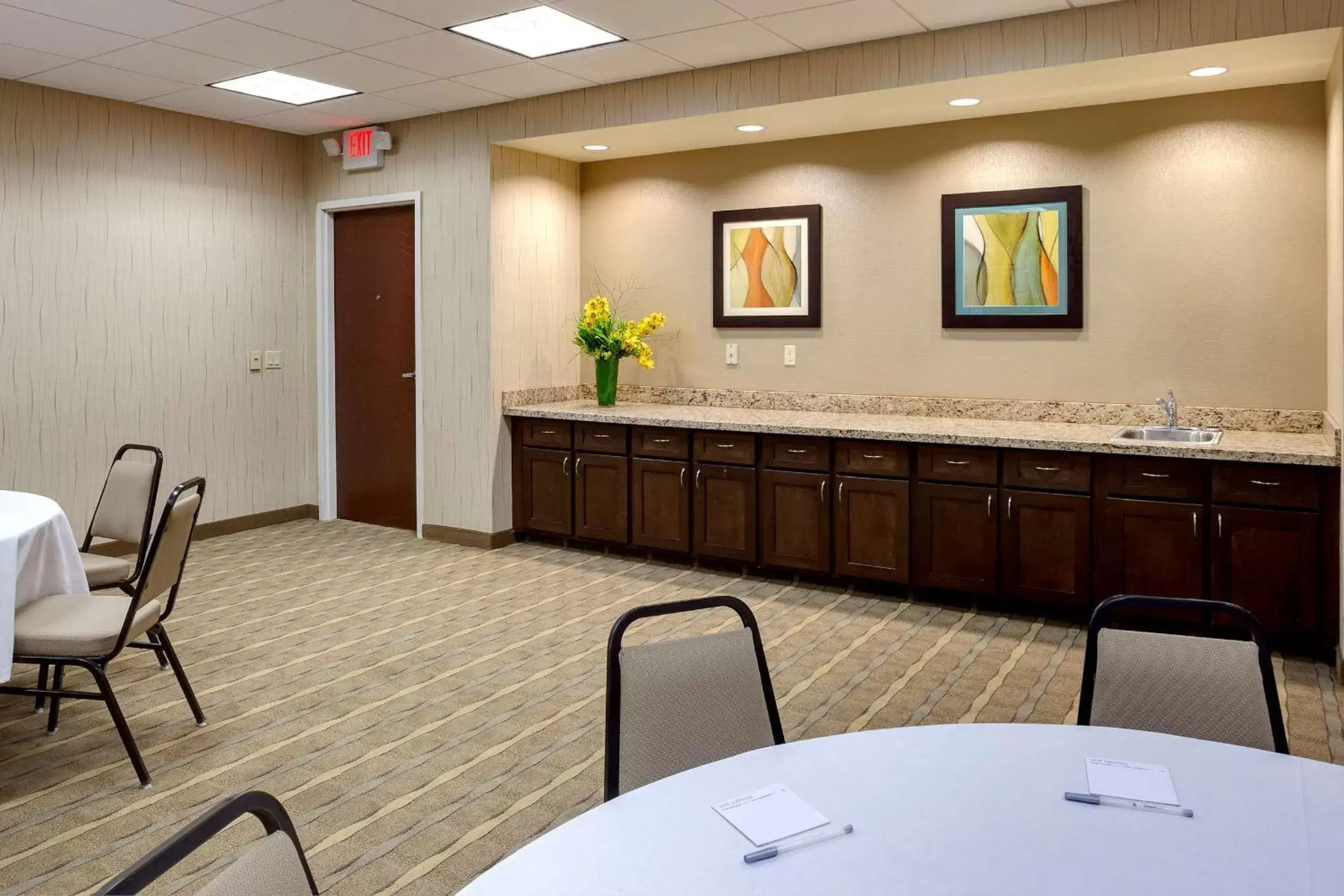 Meeting/conference room in Hampton Inn & Suites Blythe, CA