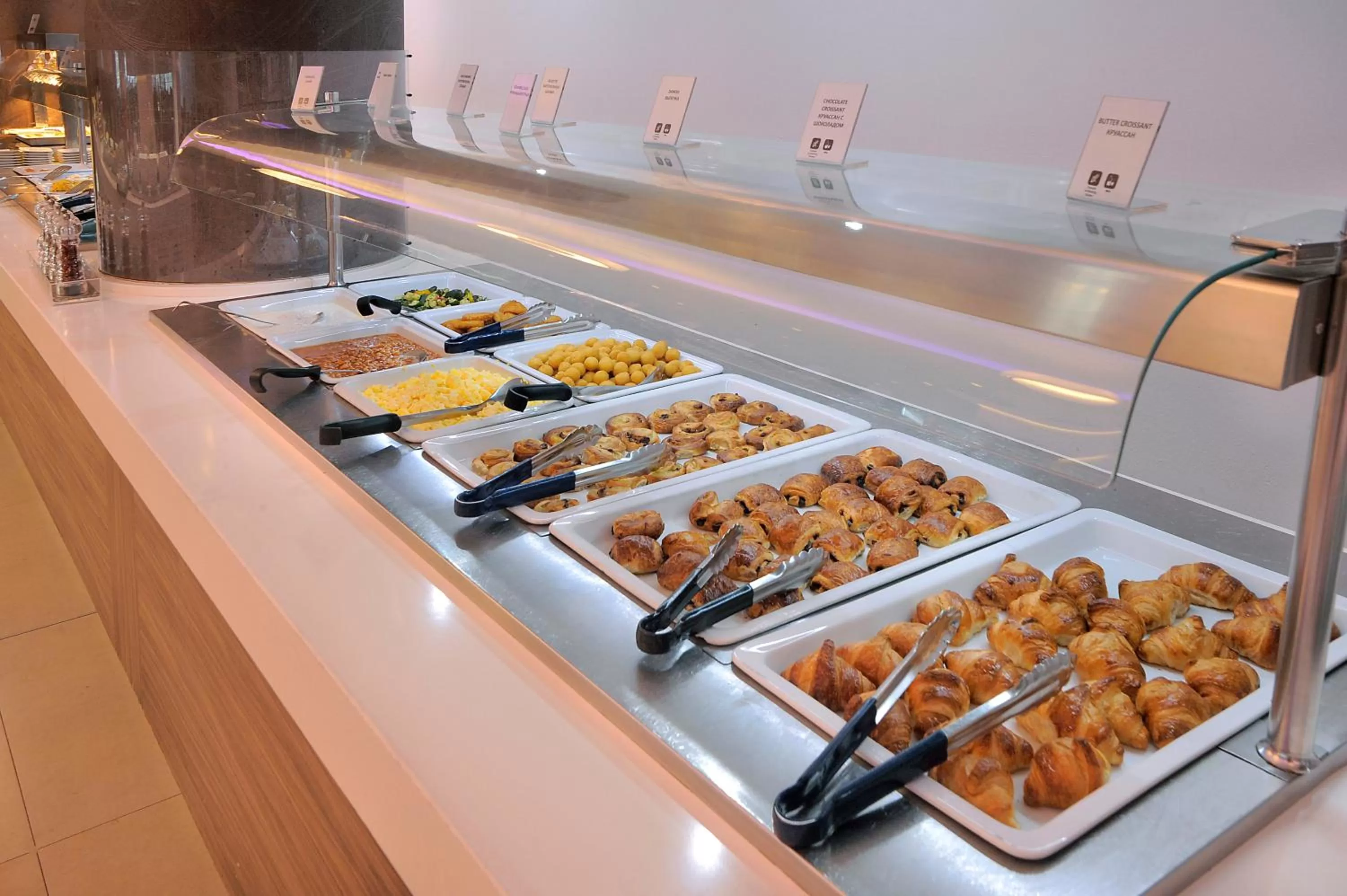 Breakfast in Nestor Hotel