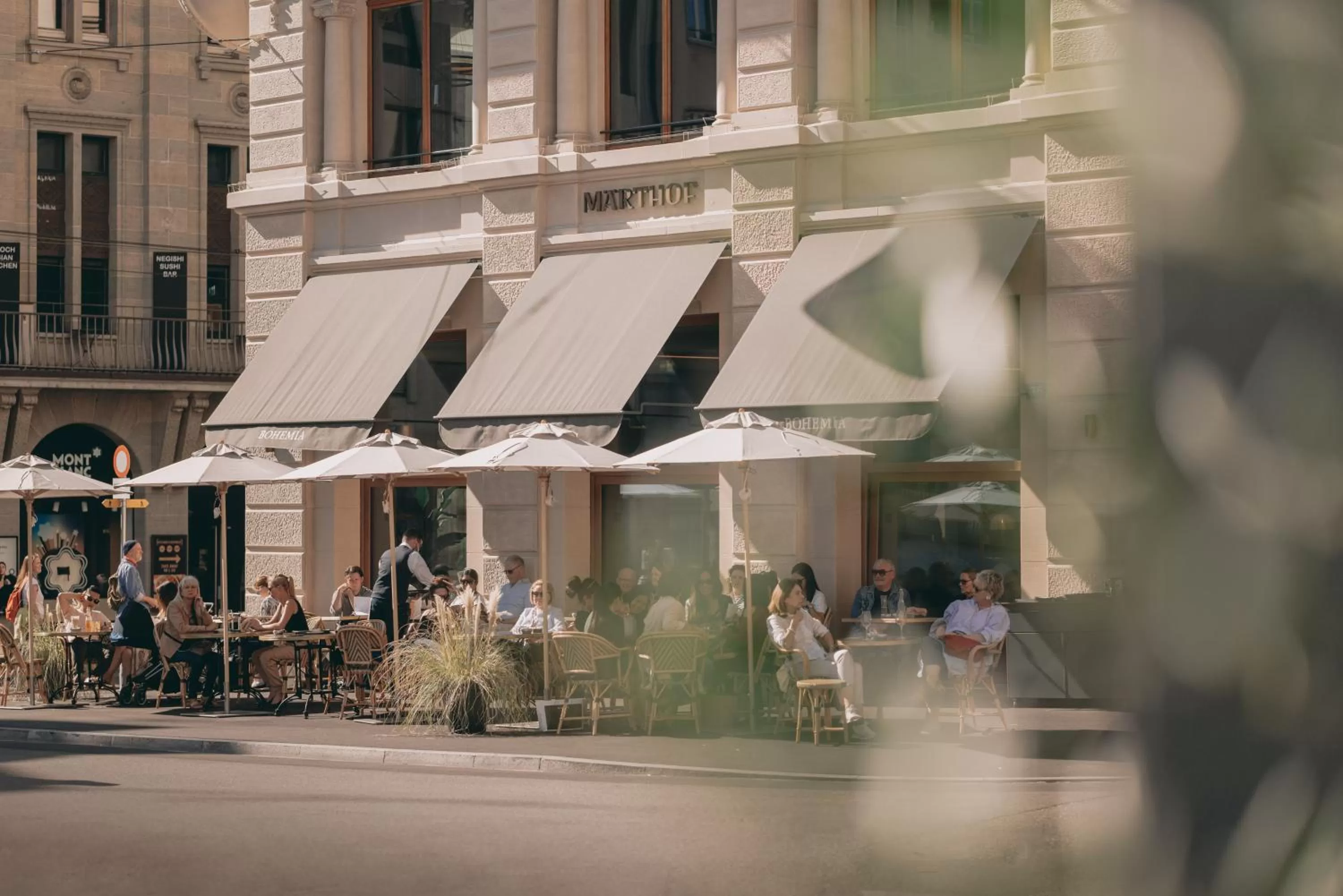 Restaurant/places to eat in Hotel Märthof Basel