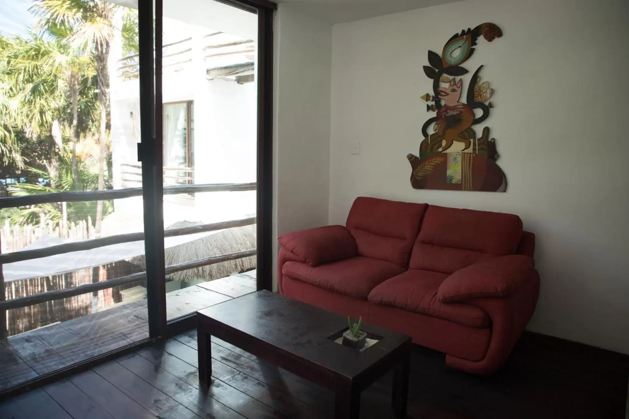 Dining area, Seating Area in Residencia Gorila