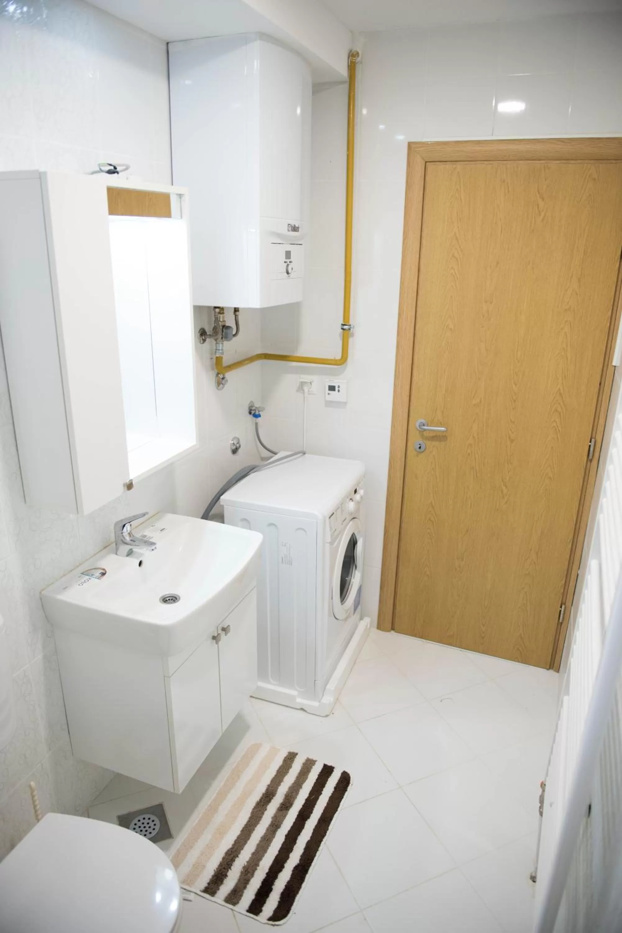 Bathroom in Leader apartment