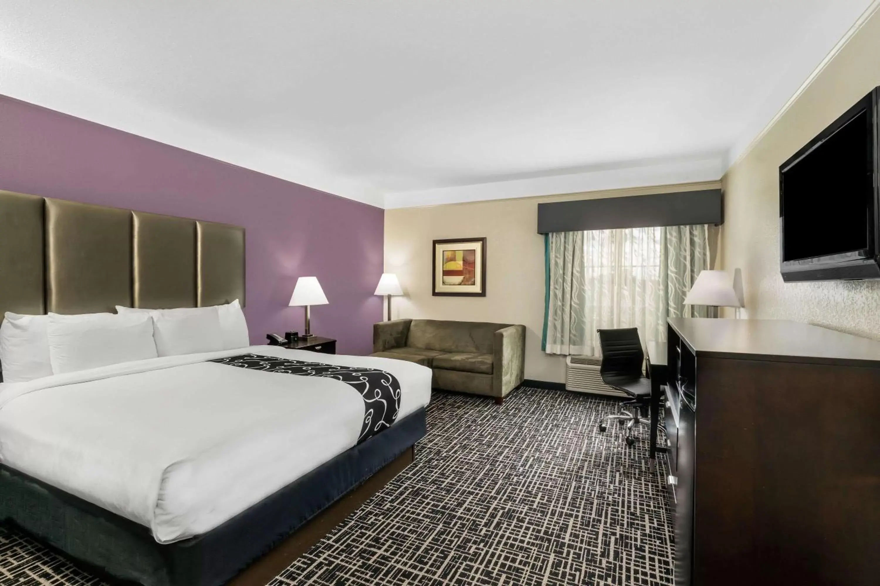 King Room -Mobility Accessible Room/Non-Smoking in La Quinta by Wyndham Canton MS