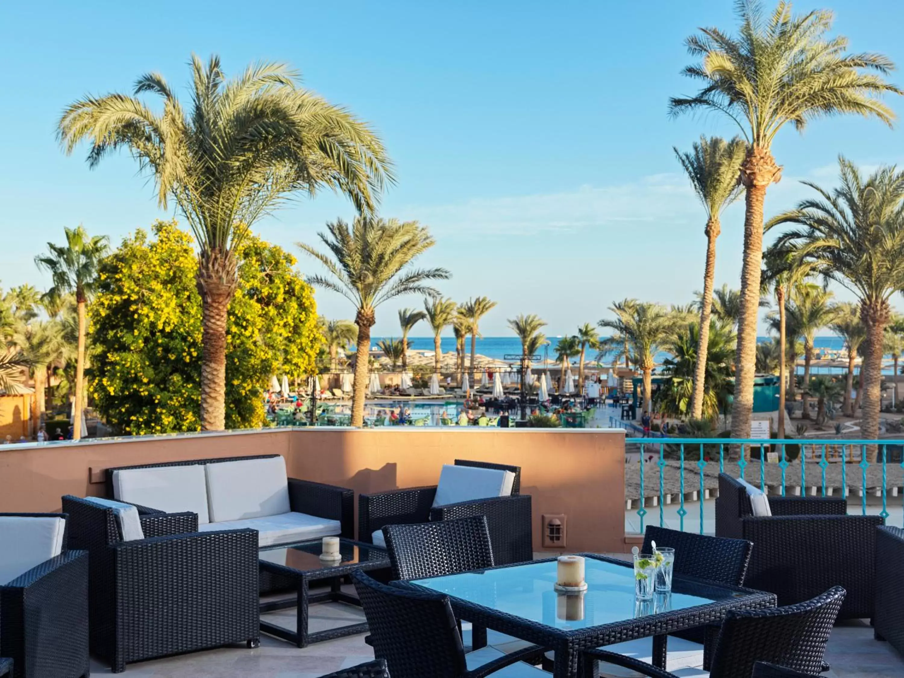 Balcony/Terrace, Restaurant/Places to Eat in Club Paradisio El Gouna Red Sea