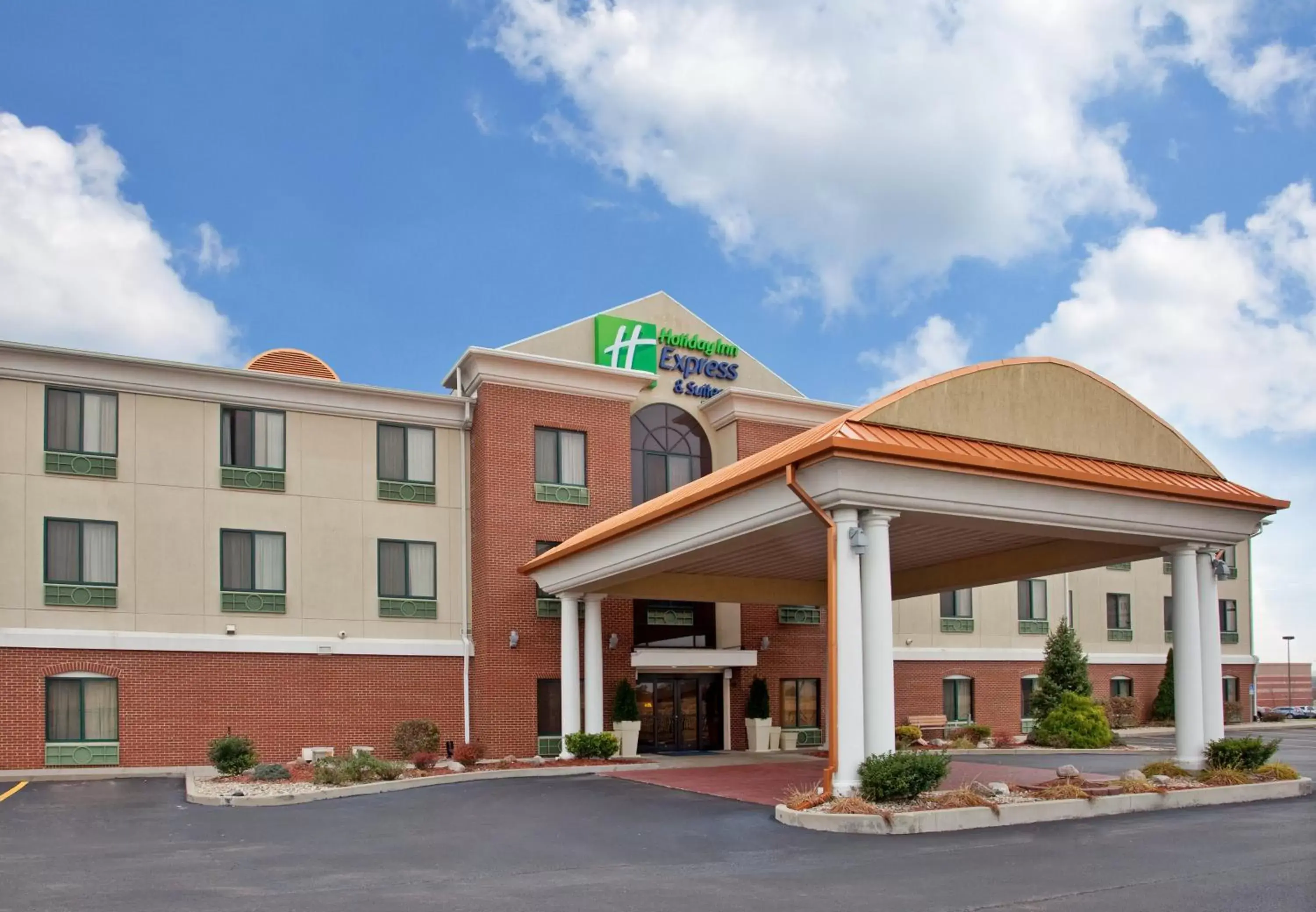 Property Building in Holiday Inn Express Hotel & Suites O'Fallon-Shiloh, an IHG Hotel