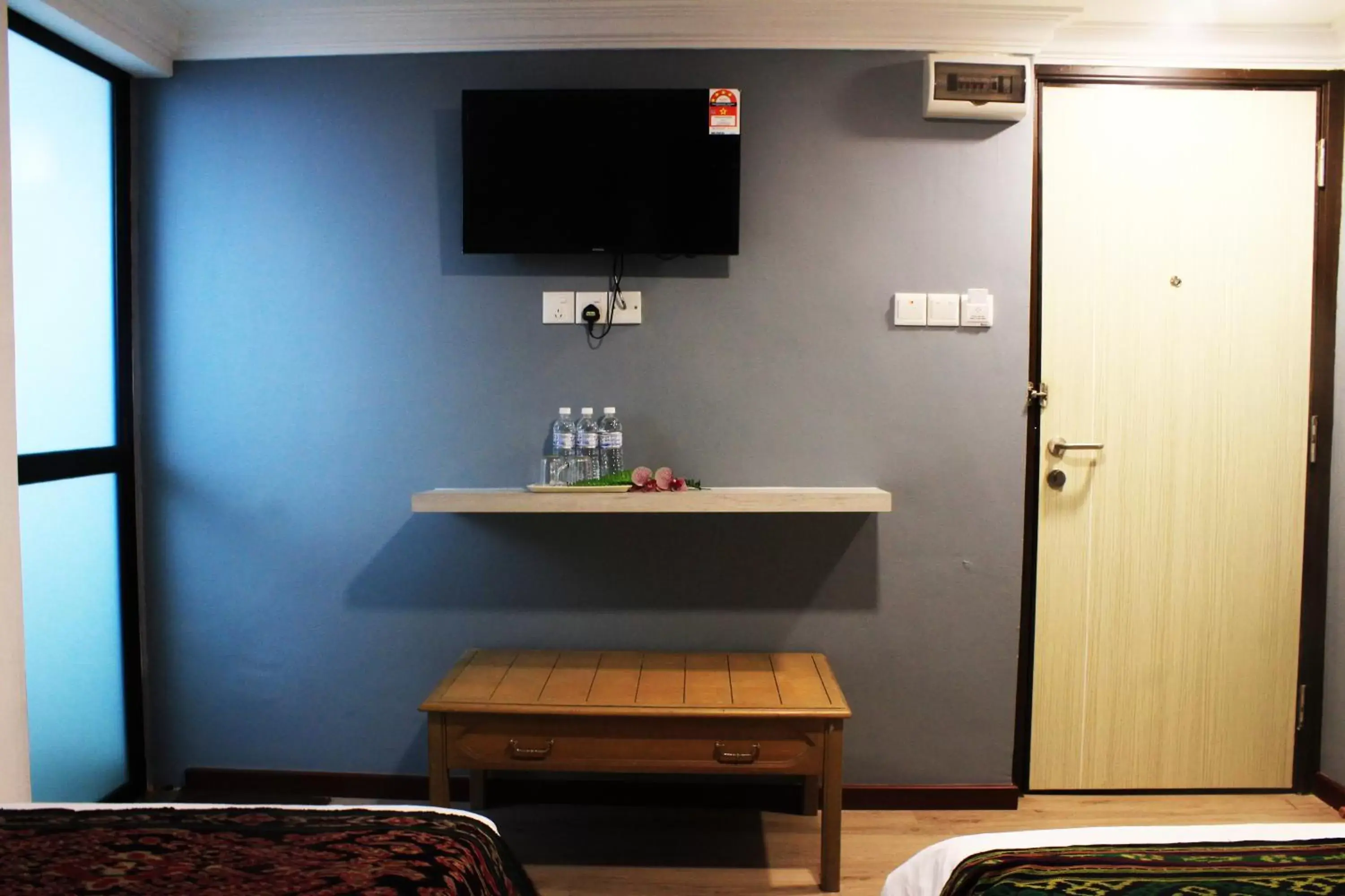 TV/Entertainment Center in Kapit Hotel