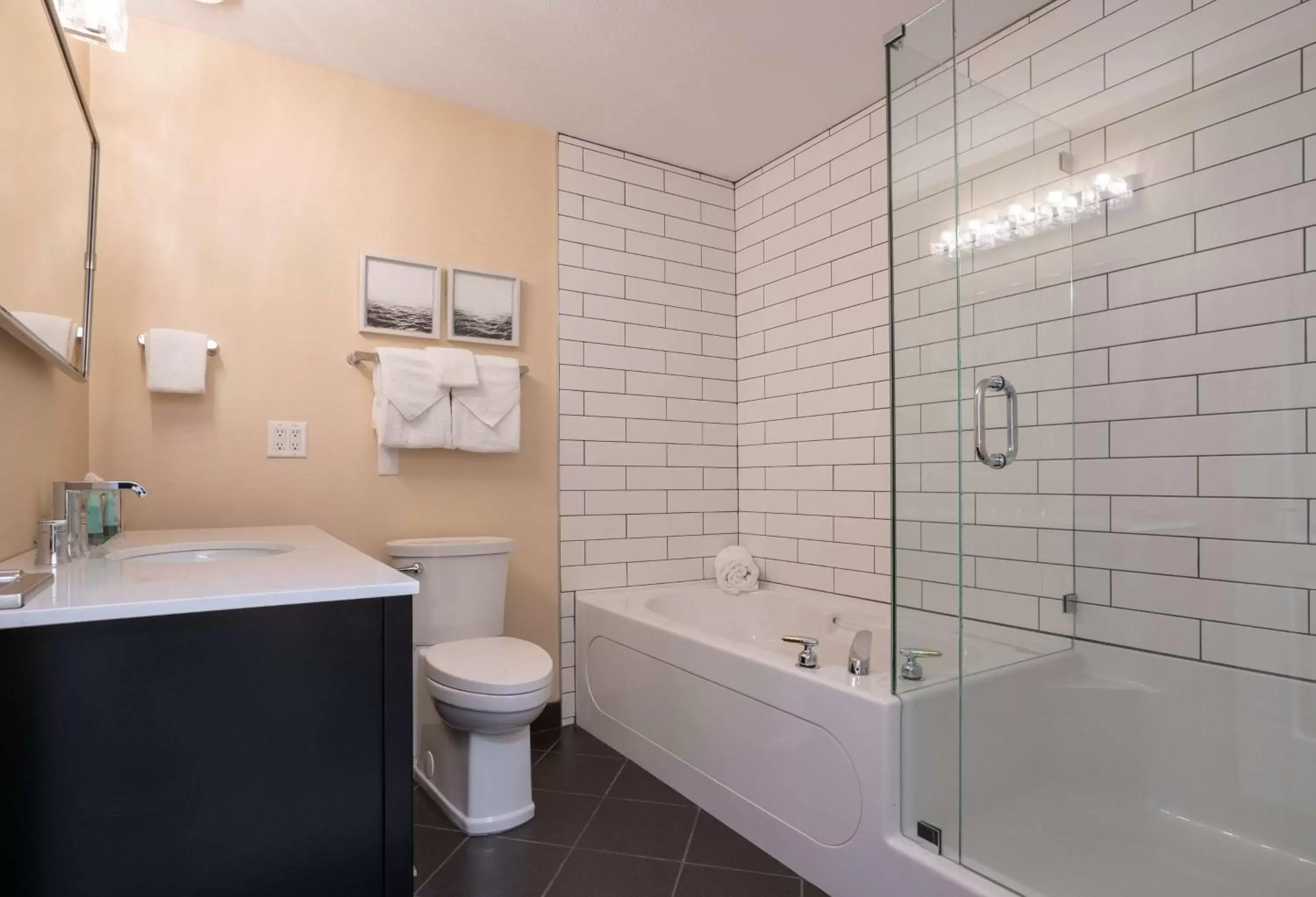 Bedroom, Bathroom in Prestige Harbourfront Resort, WorldHotels Luxury
