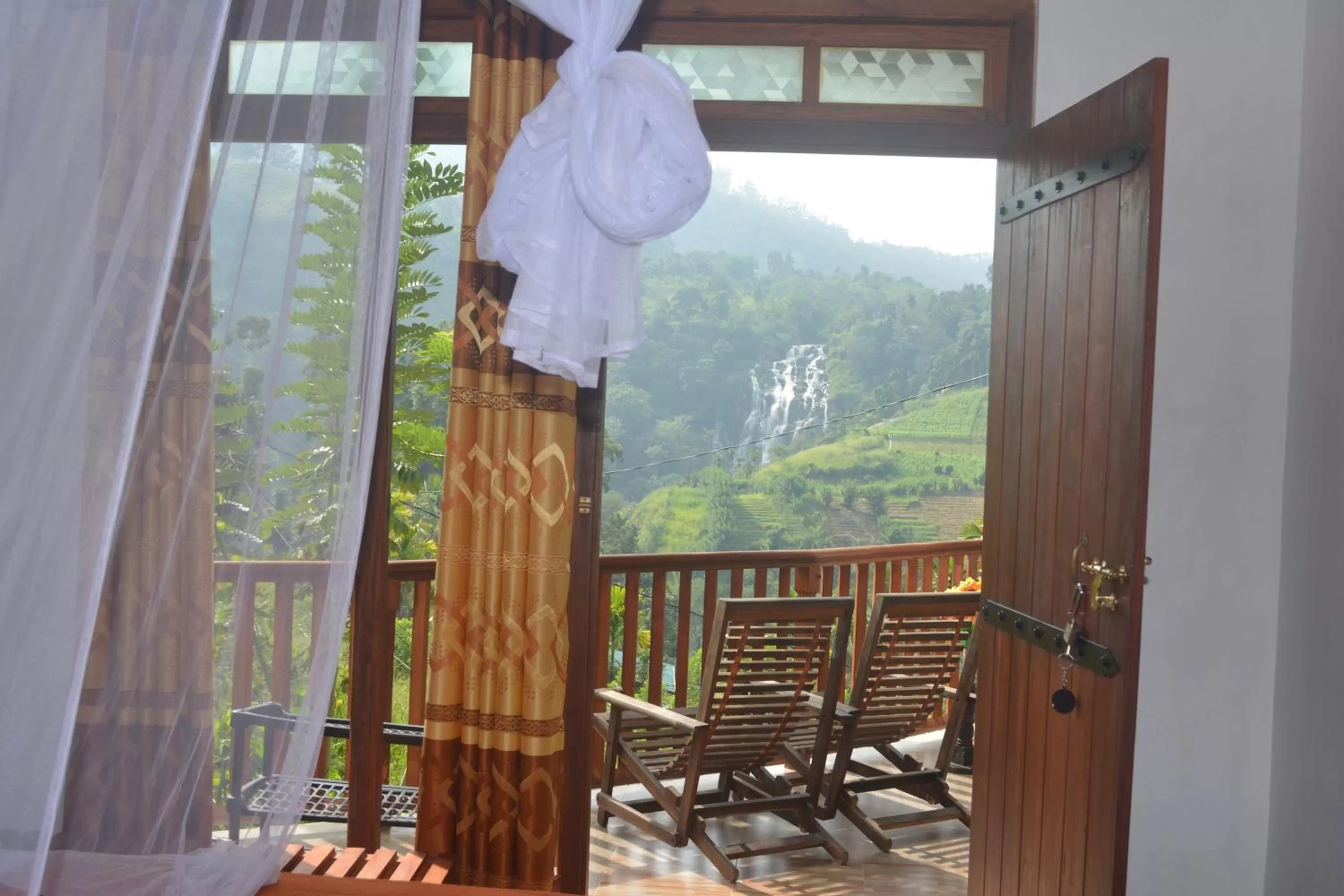 Property building in Saddle Cottage