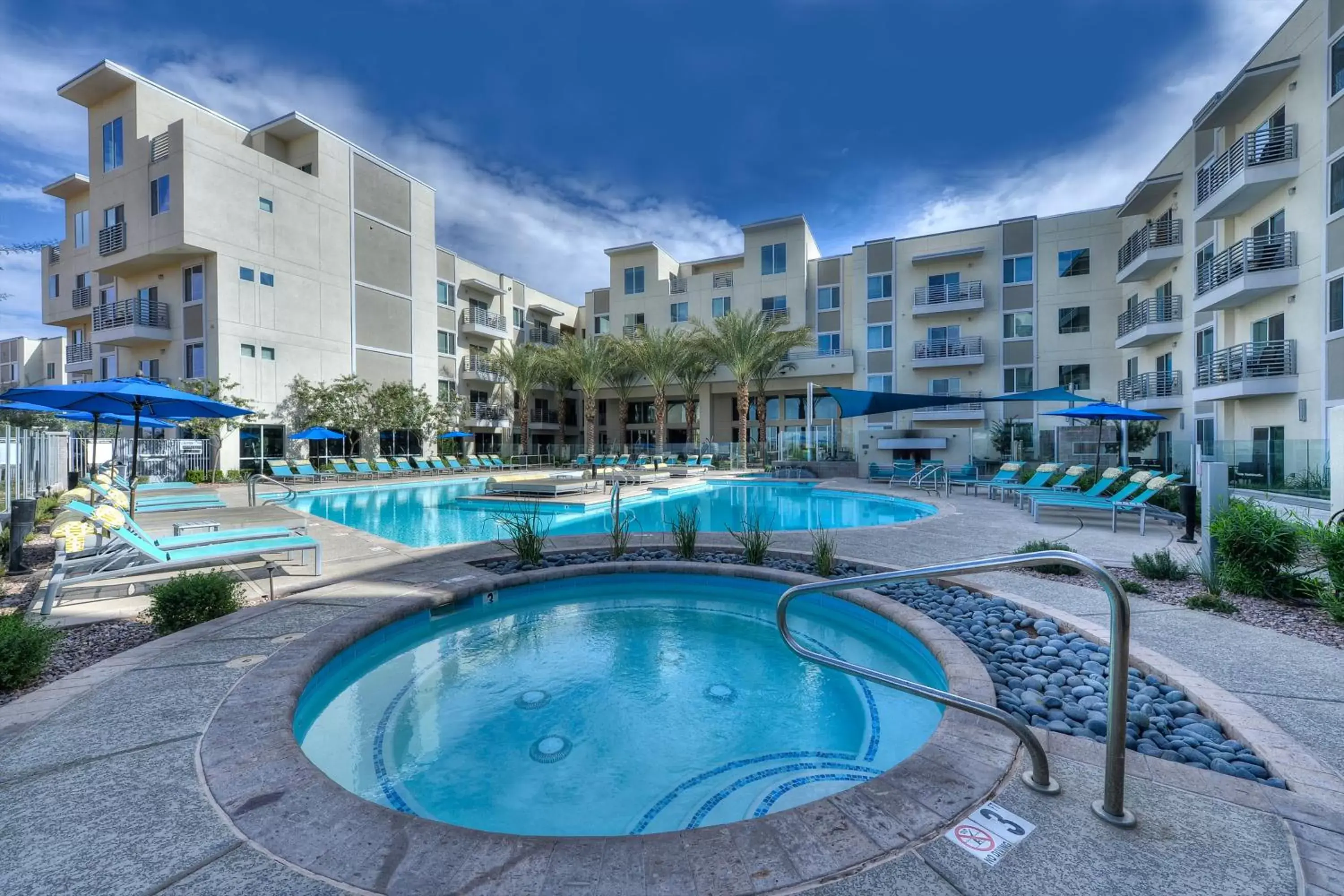 Swimming Pool in Luxury Condos by Meridian CondoResorts- Scottsdale