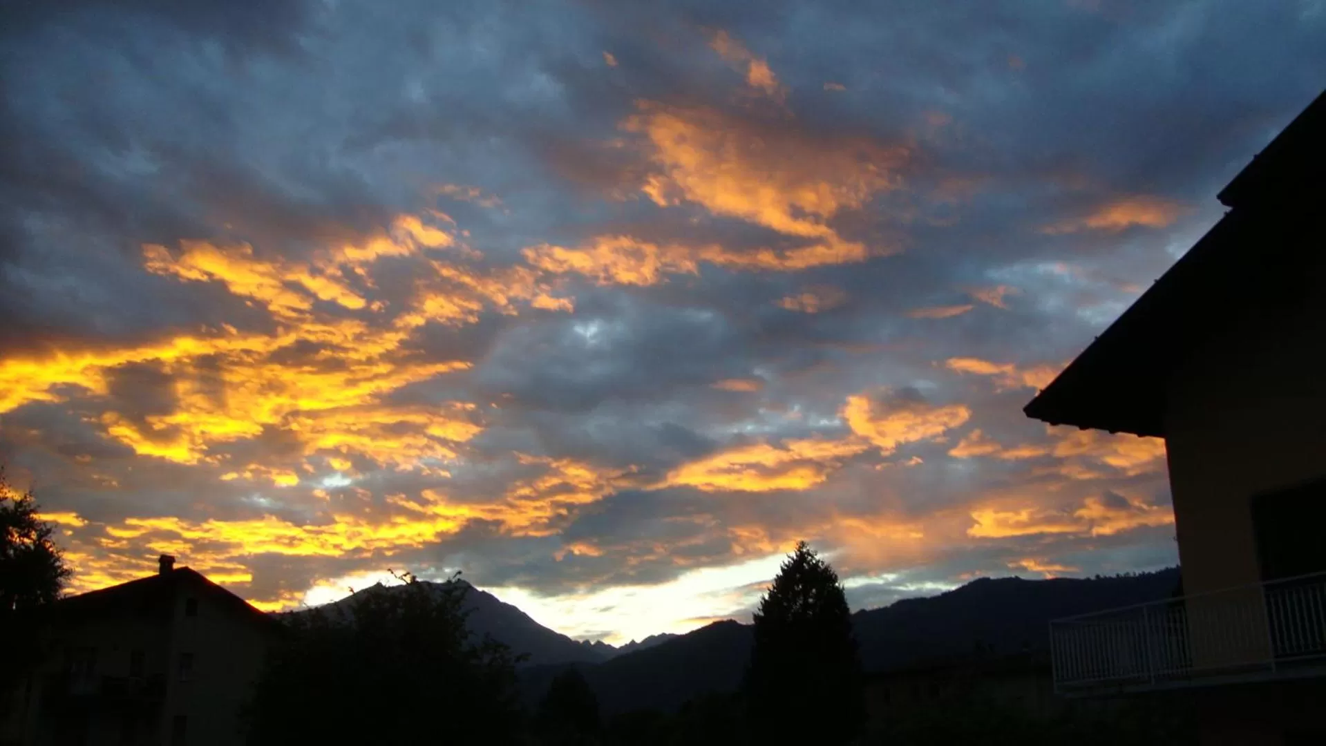 Sunrise/Sunset in LA MOIA