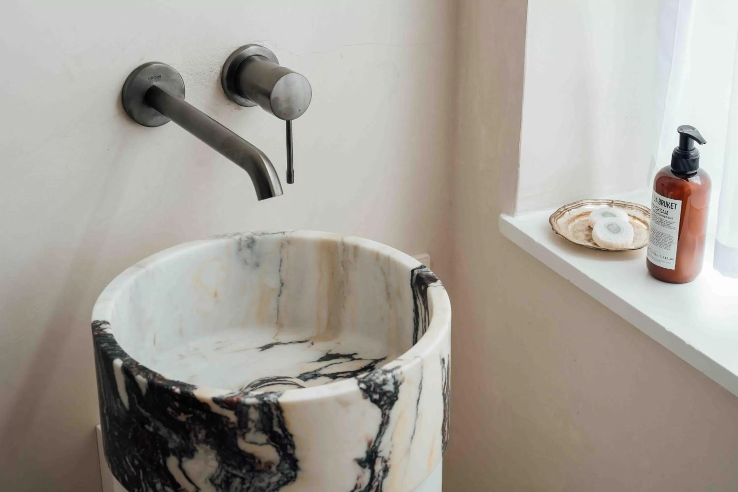 Bathroom in Clemonte Hotel - Your Reception-less Boutique Hideaway