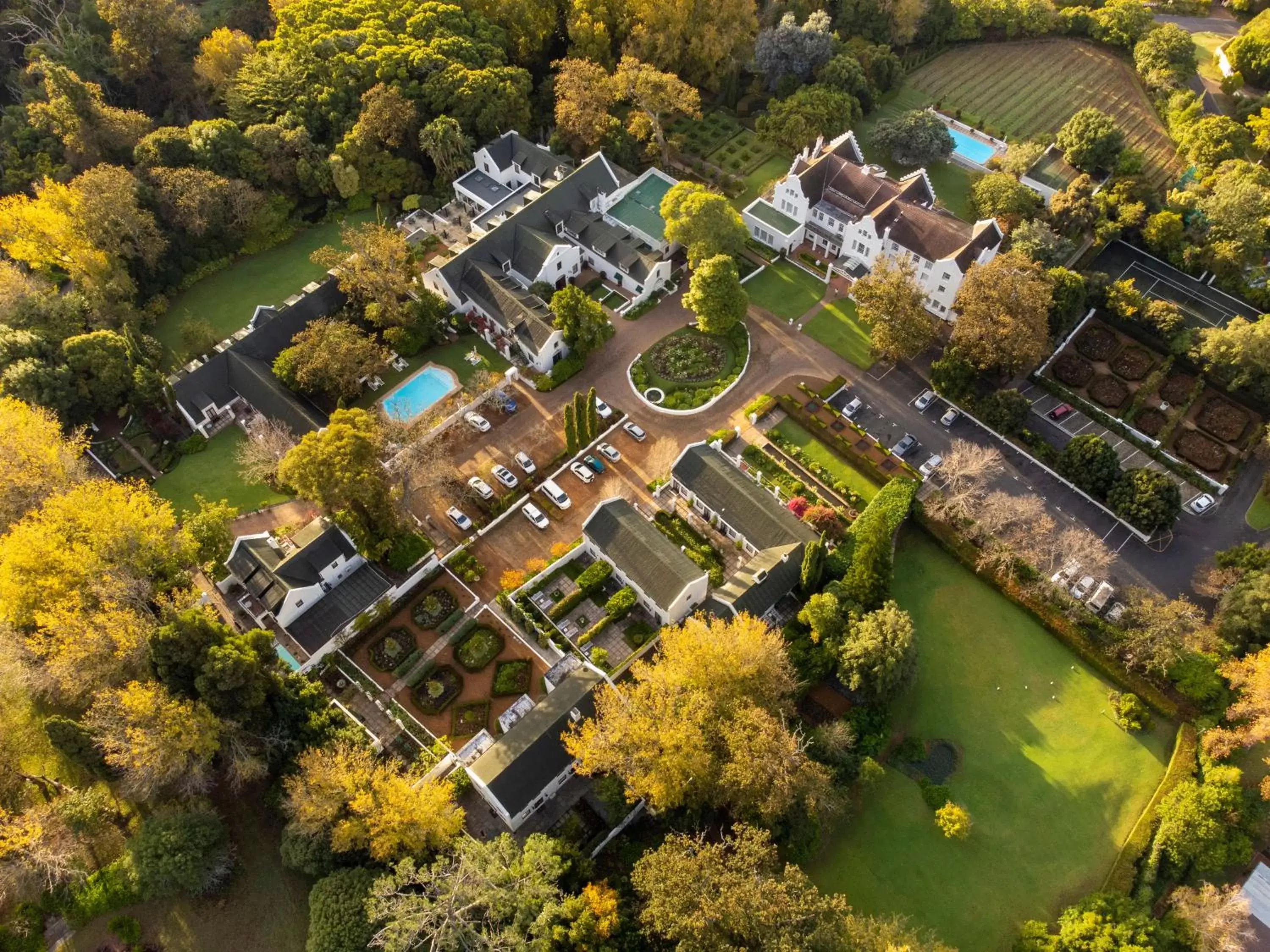 Property building, Bird's-eye View in The Cellars-Hohenort