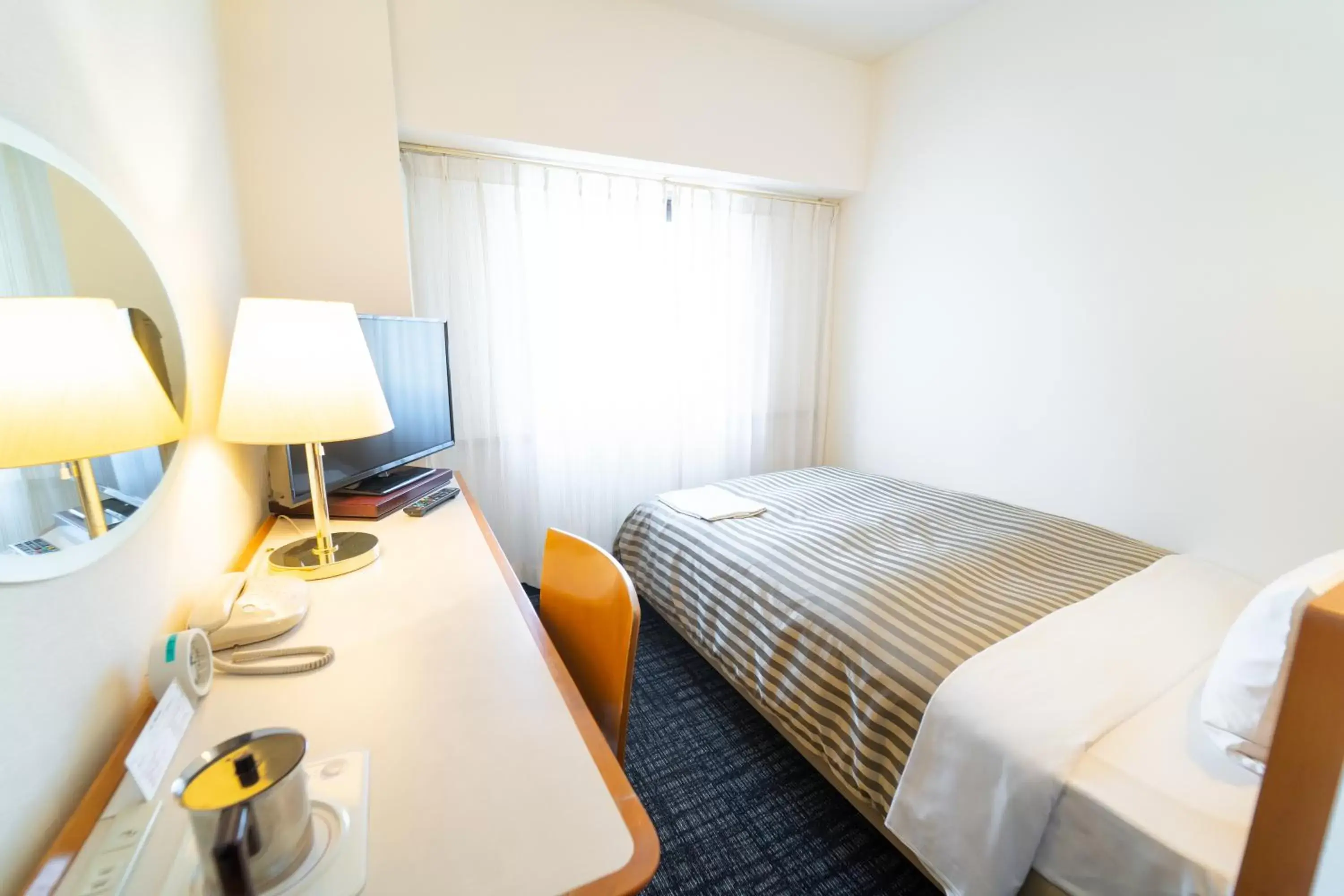Photo of the whole room, Bed in Garden Hotel Kanazawa
