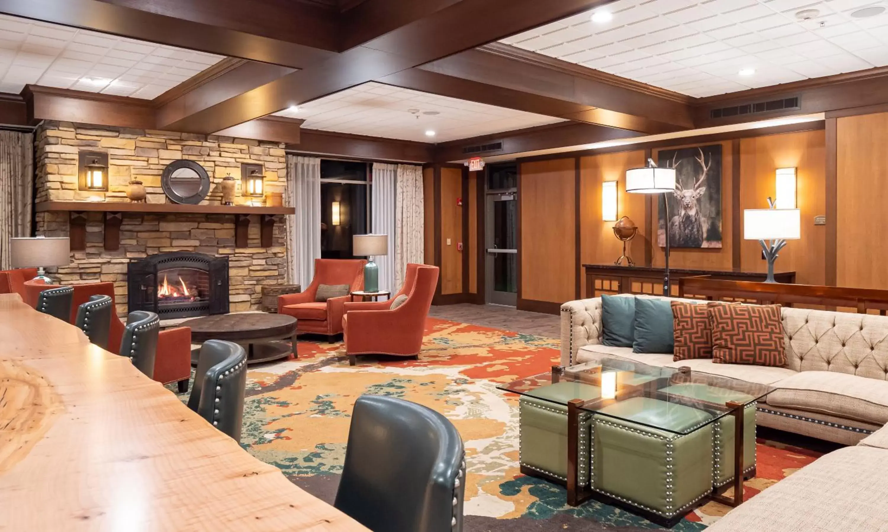 Property building, Lounge/Bar in Holiday Inn Stevens Point - Convention Center, an IHG Hotel