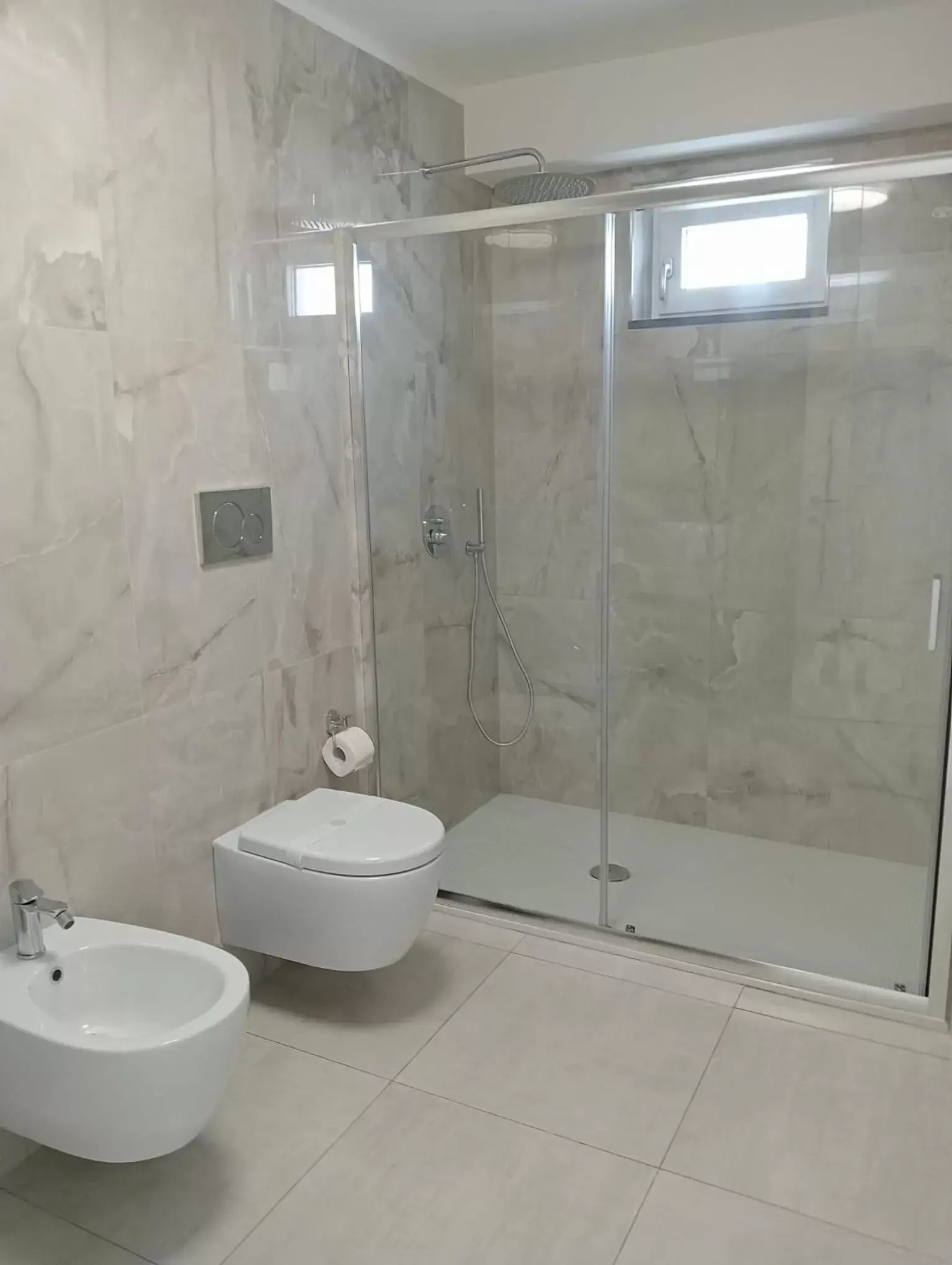 Suite with Hot Tub in Rosy's House Suite with Hot Tub in Rosy's House