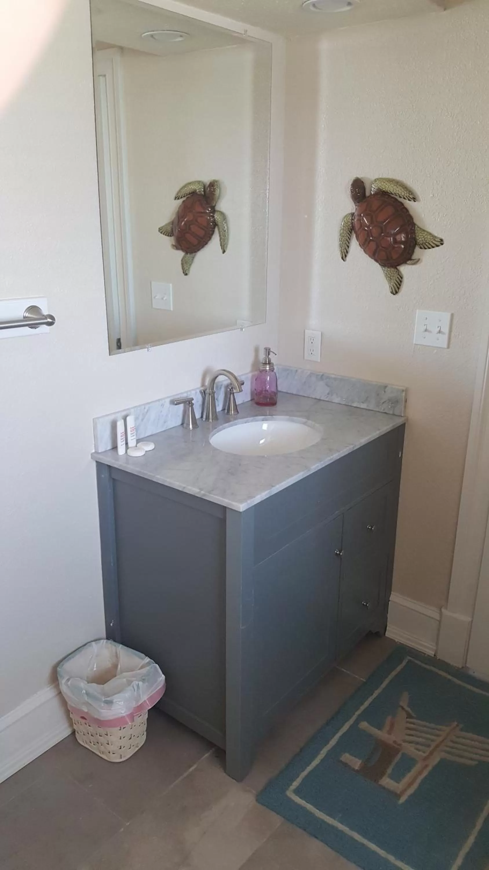 Bathroom in Pierhouse Bed & Breakfast