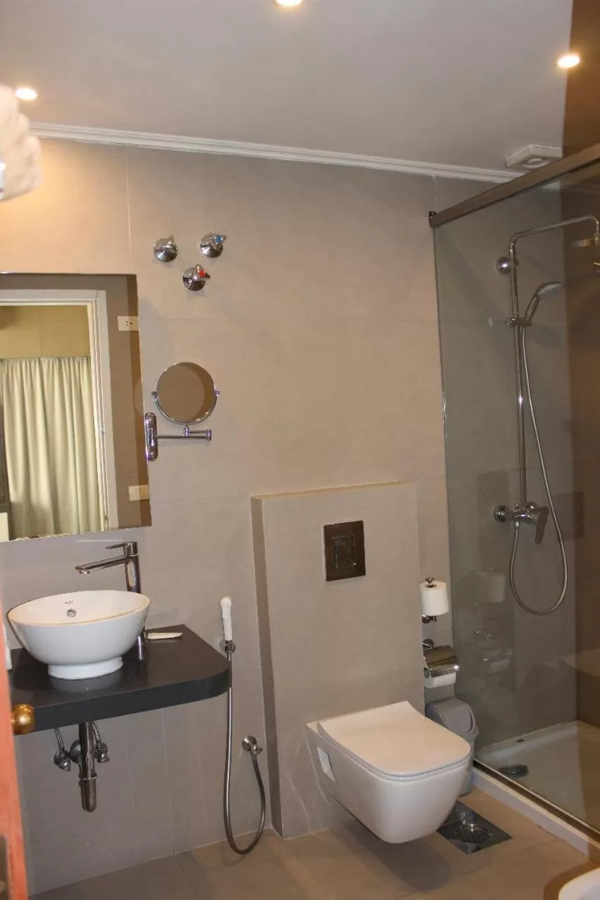 Shower in Padova Hotel