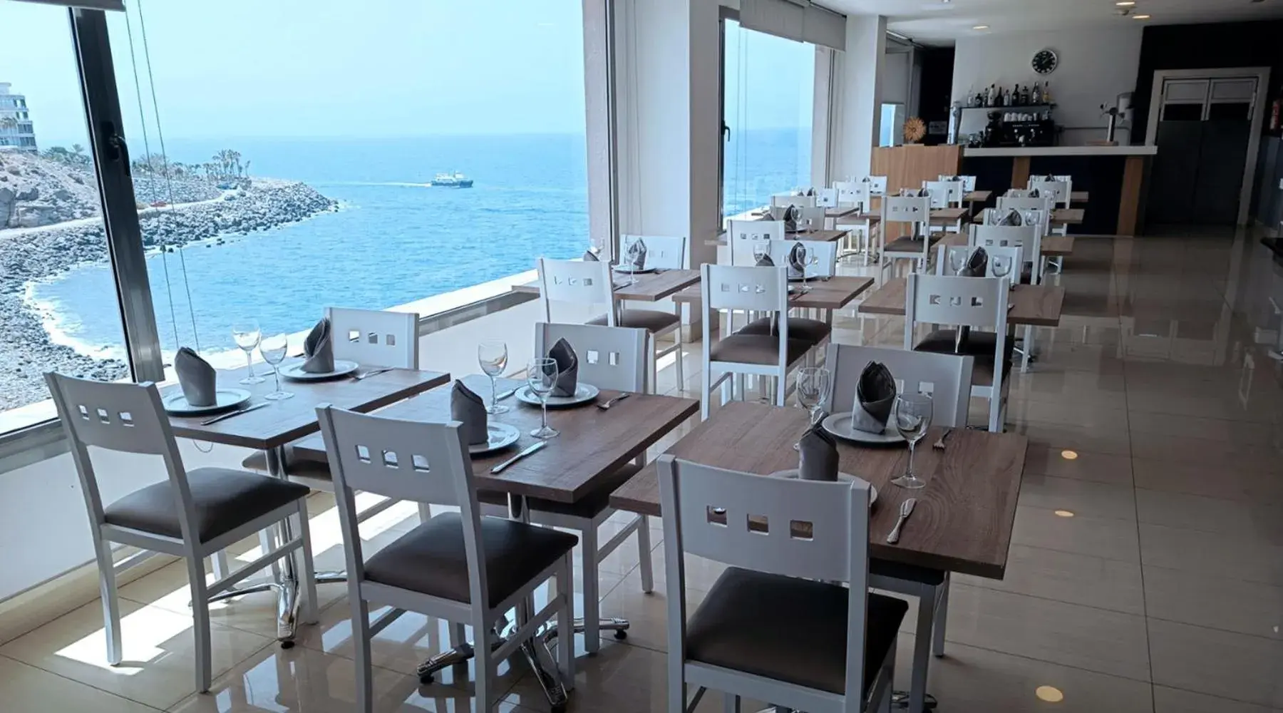 Restaurant/places to eat in Marina Elite Restaurant/places to eat in Marina Elite
