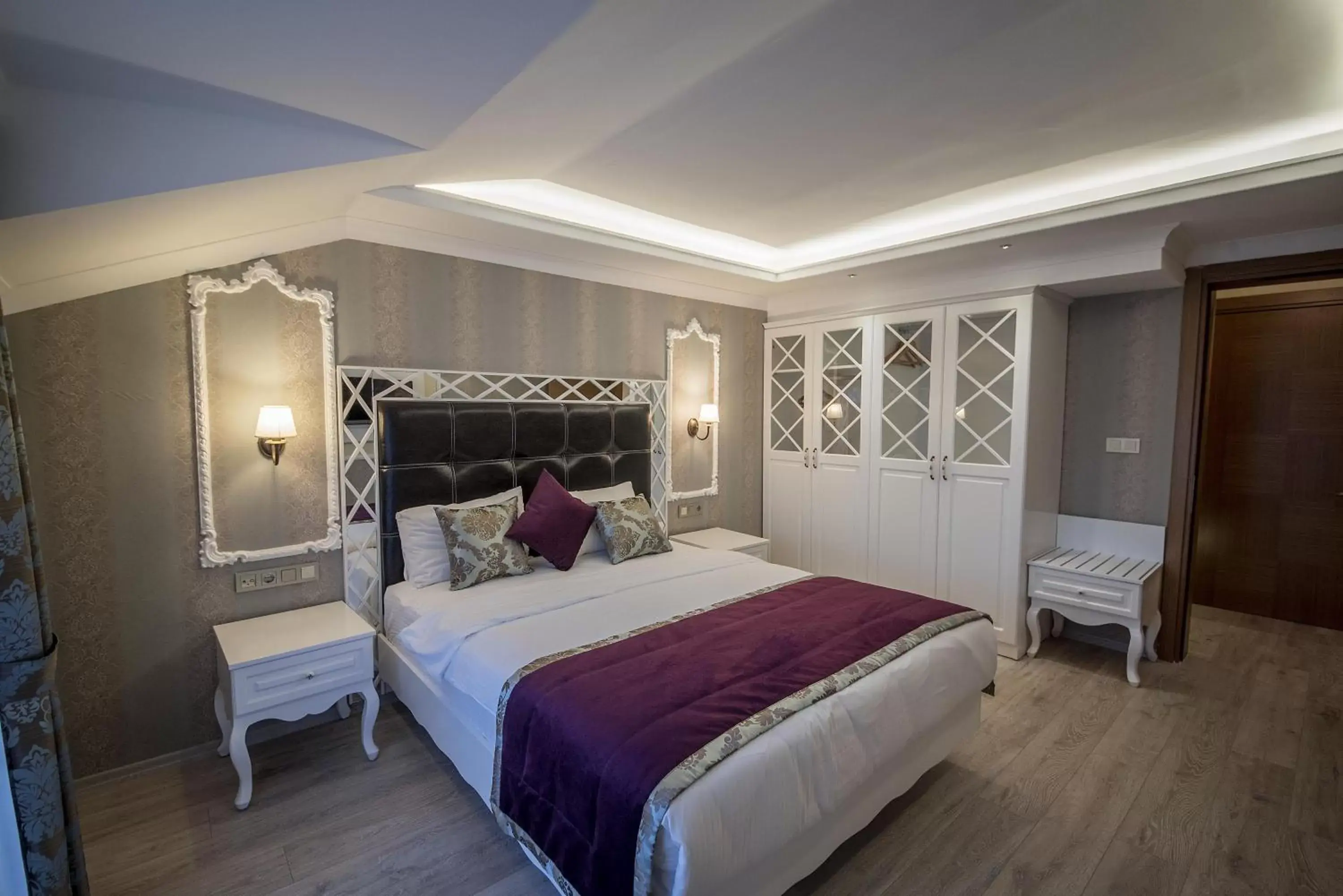 Photo of the whole room, Bed in Yeniceri City Hotel