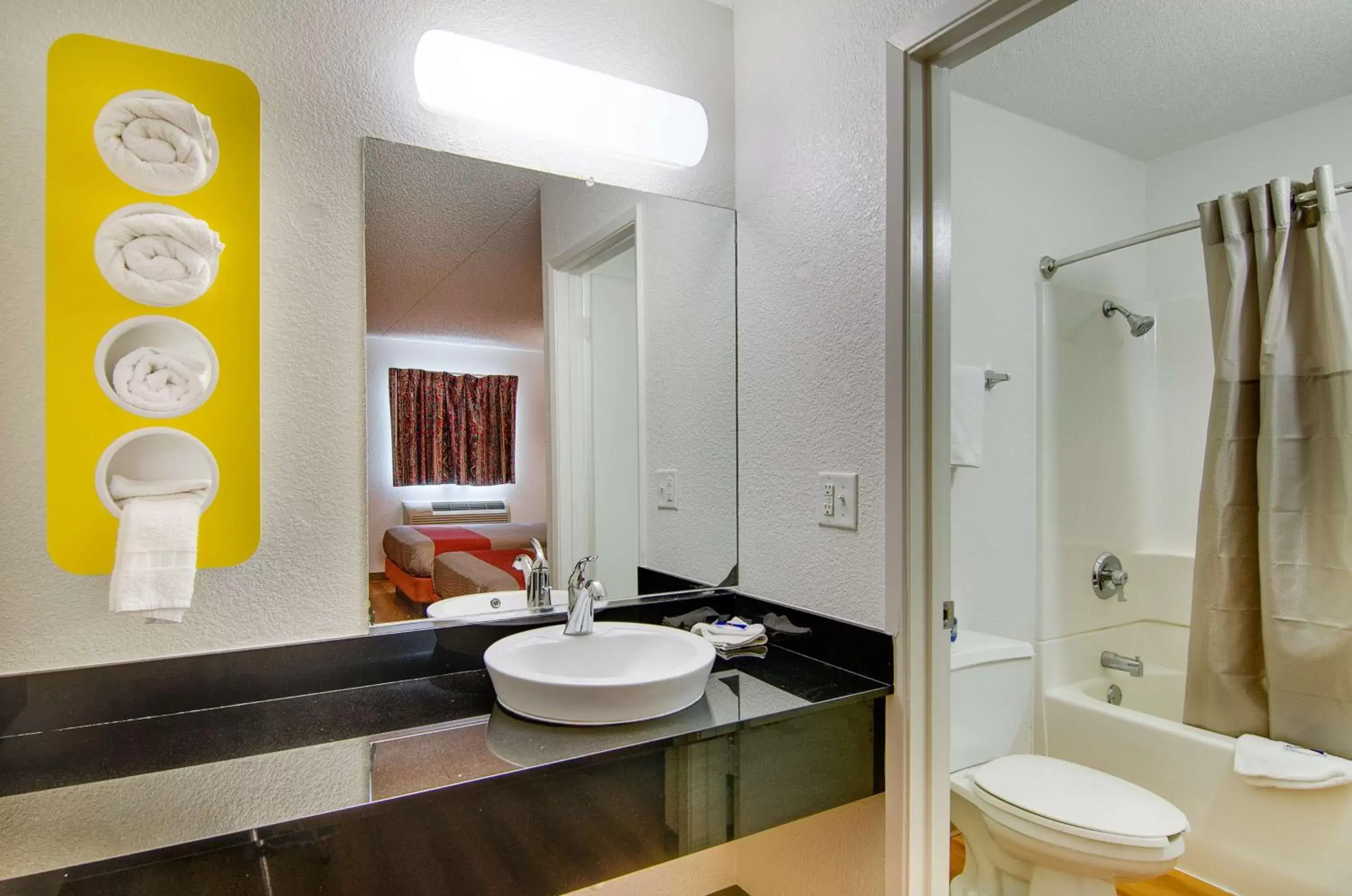 Shower, Bathroom in Motel 6-Salina, KS