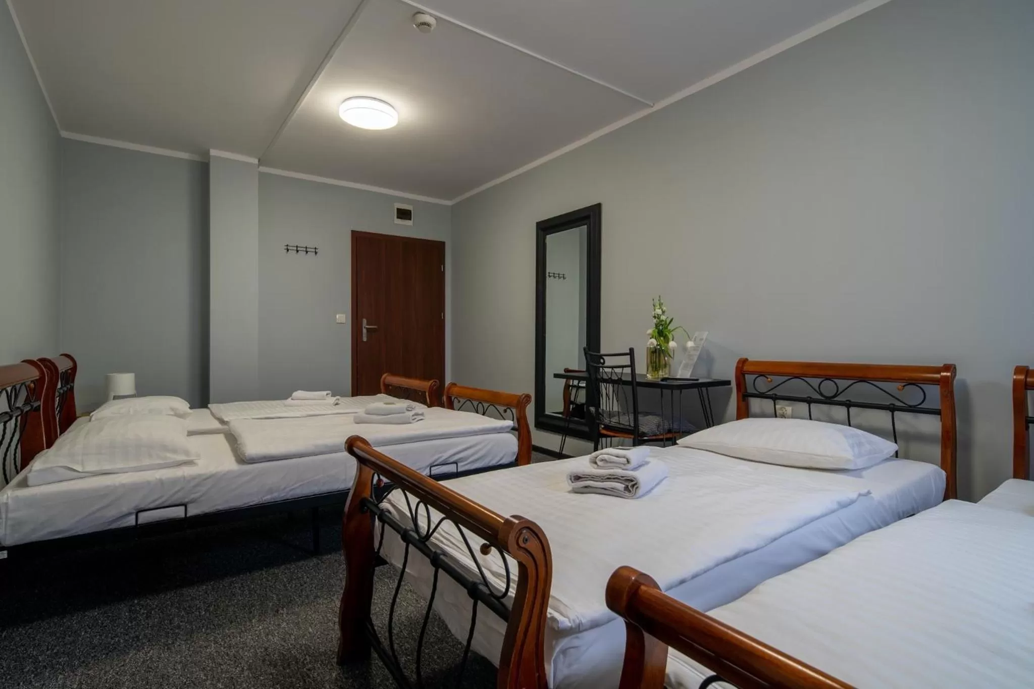 Bed in Nowotel Stop and Sleep