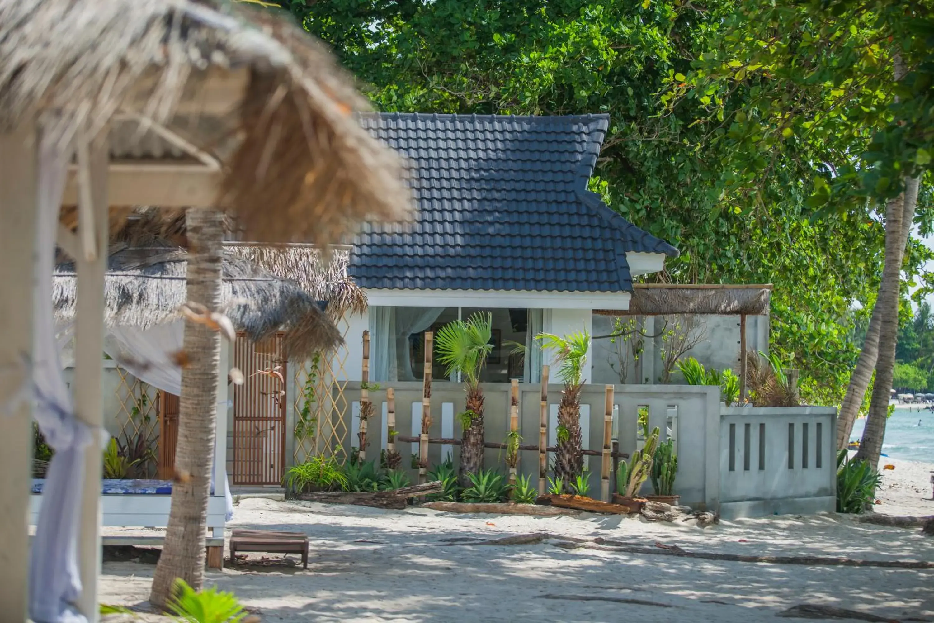 Facade/entrance in King's Garden Resort - SHA Plus Facade/entrance in King's Garden Resort - SHA Plus