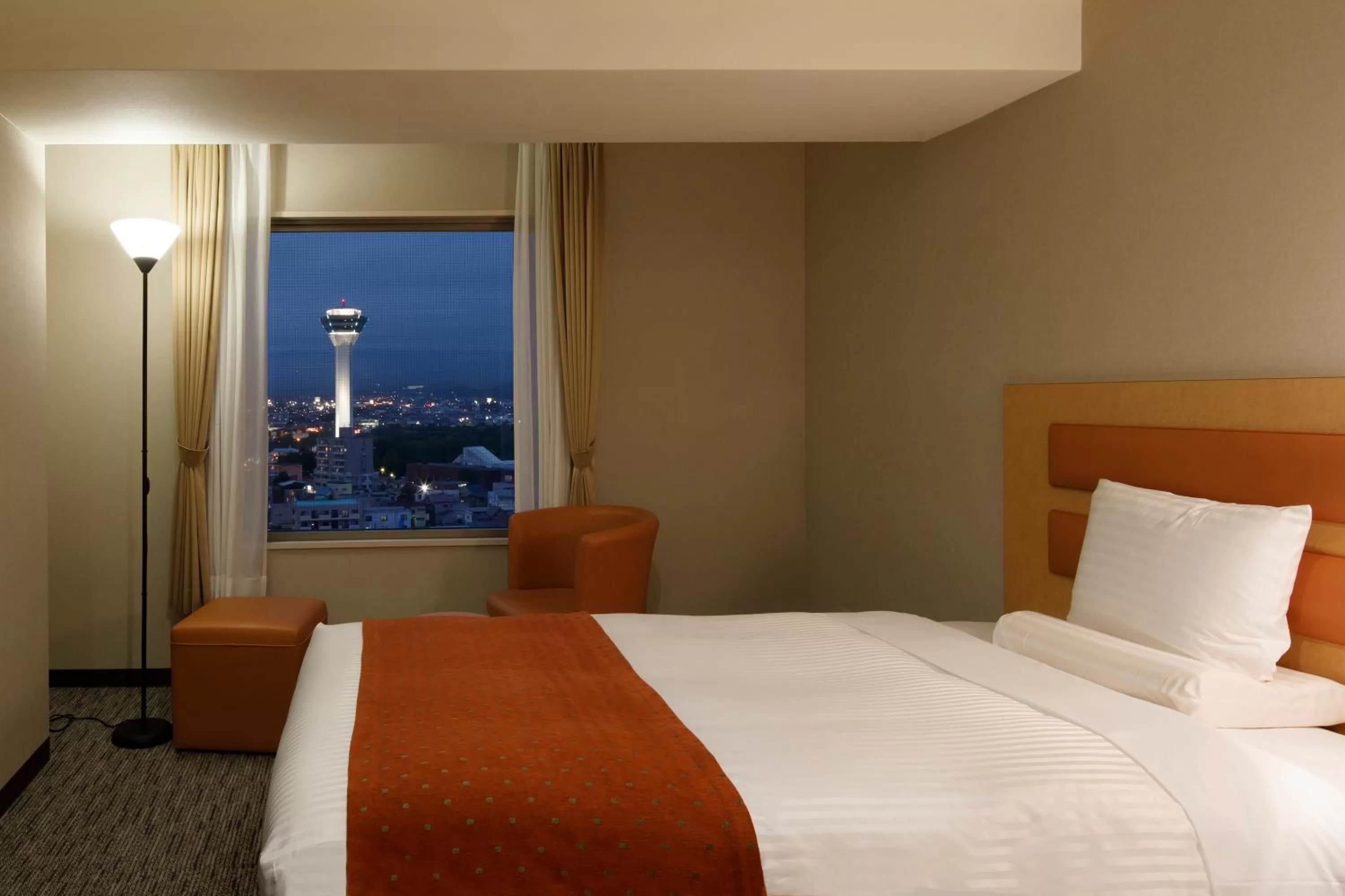 Bed in HOTEL MYSTAYS Hakodate Goryokaku