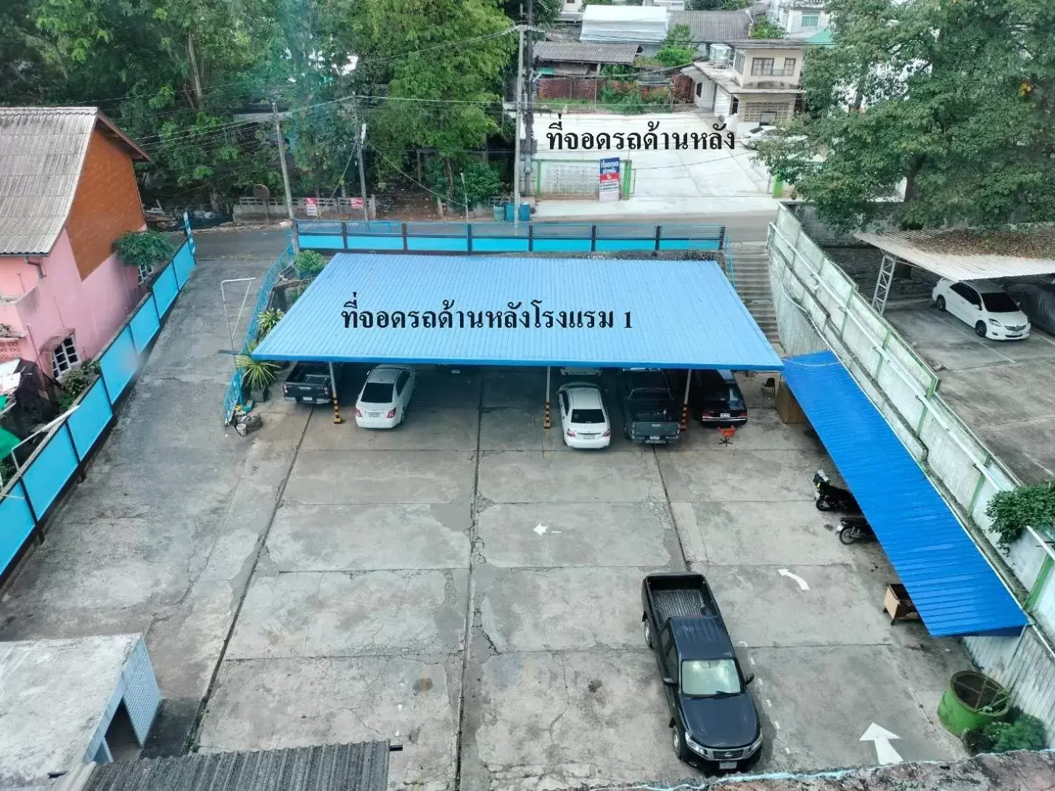 Parking, Pool View in S2S Queen Trang Hotel