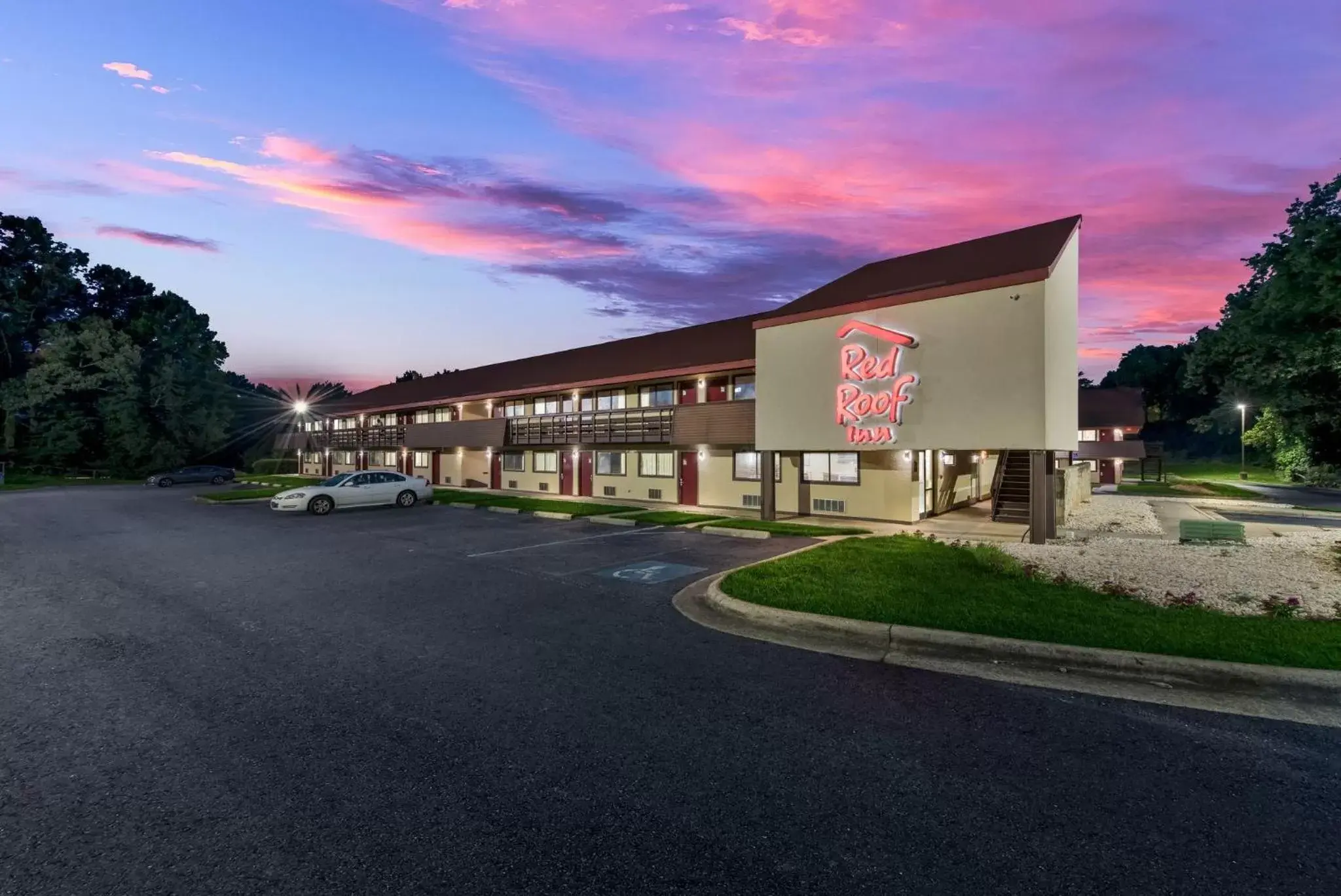 Property Building in Red Roof Inn Hickory