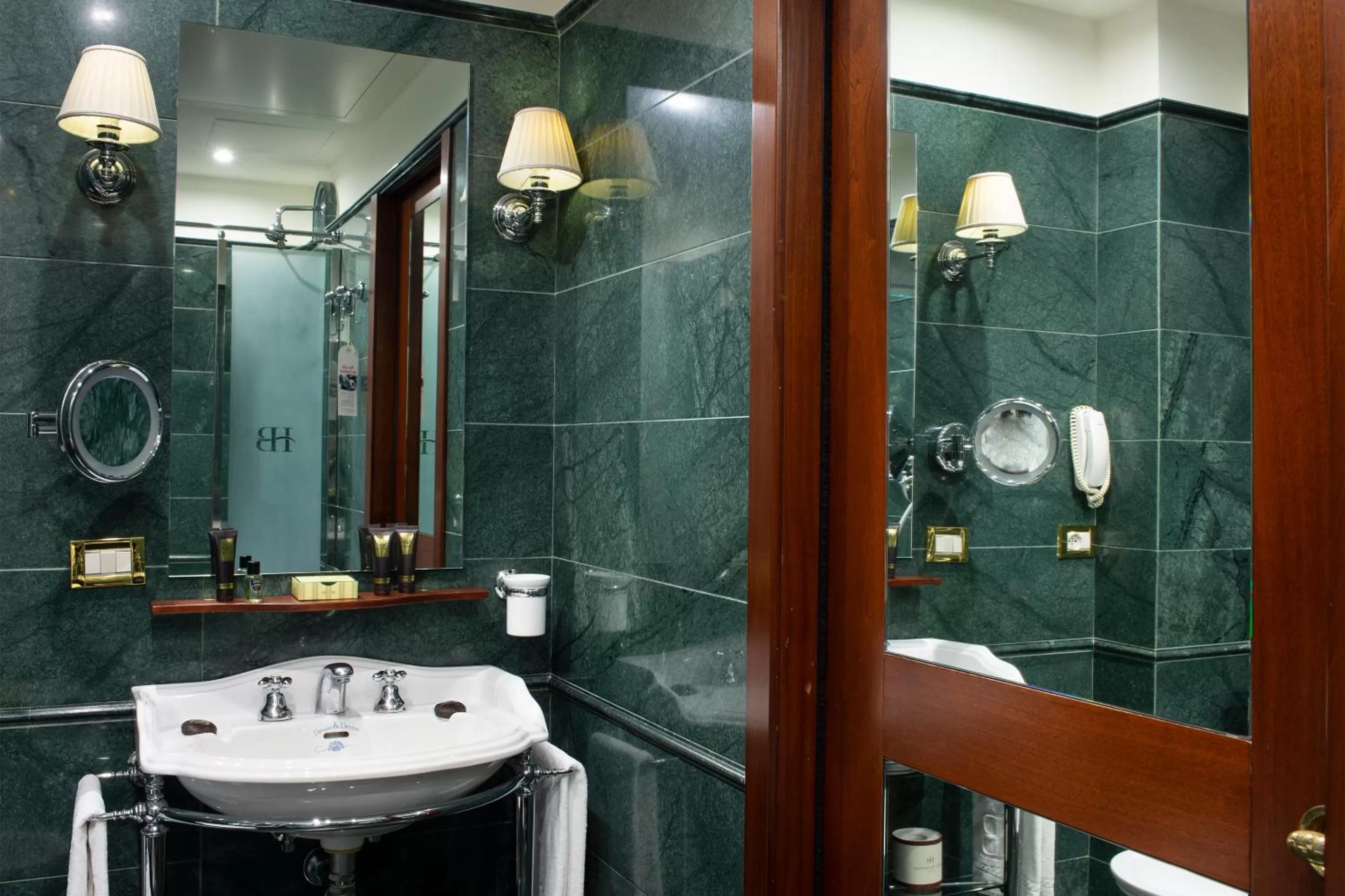 Bathroom in Hotel Bucintoro