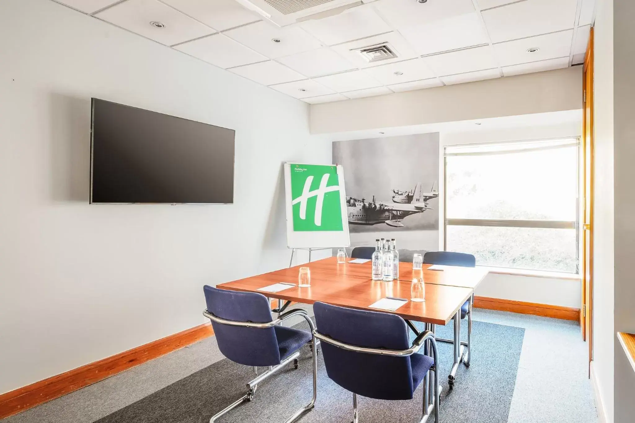 Meeting/conference room in Holiday Inn Rochester-Chatham, an IHG Hotel