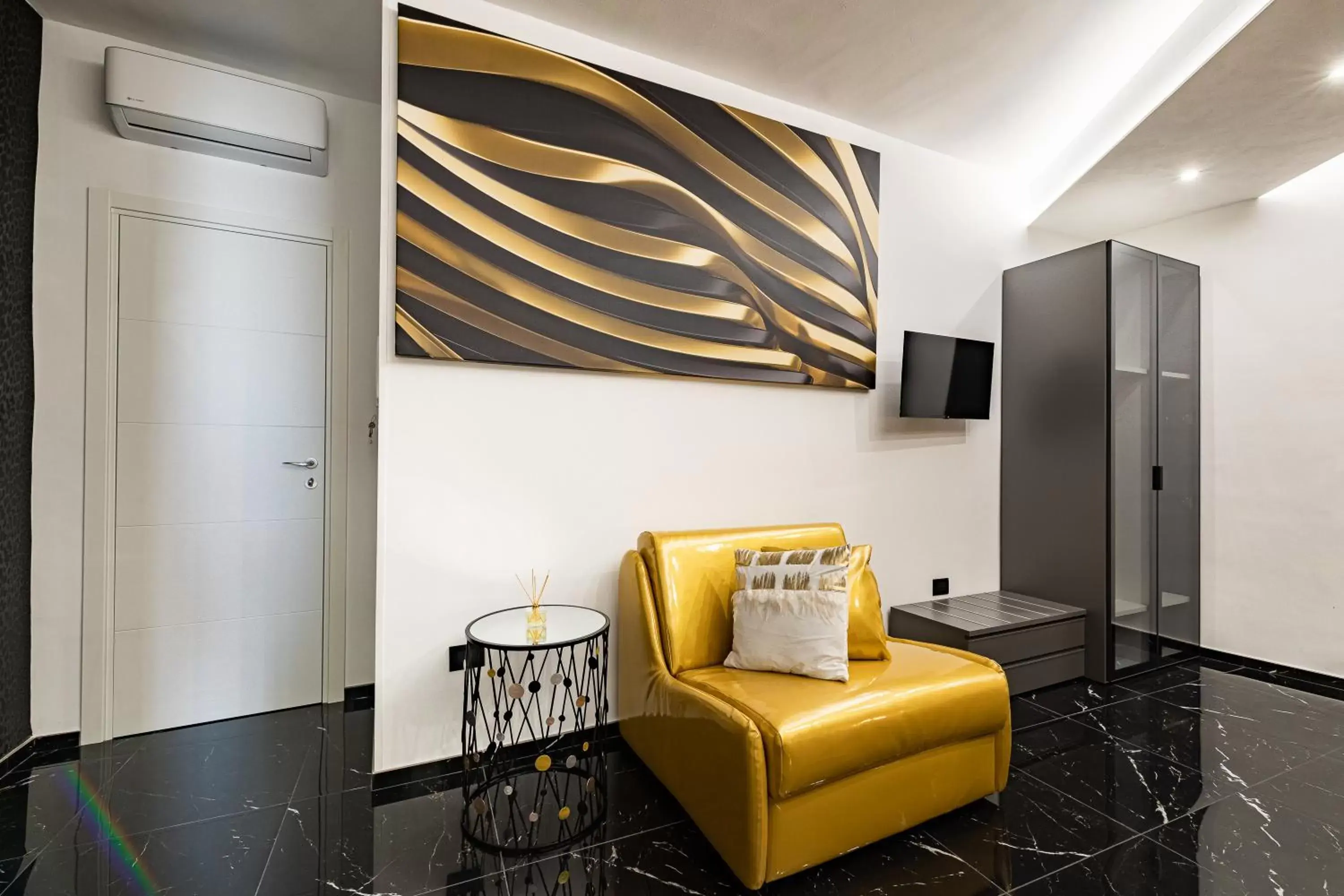 Seating Area in Prezioso suites & rooms
