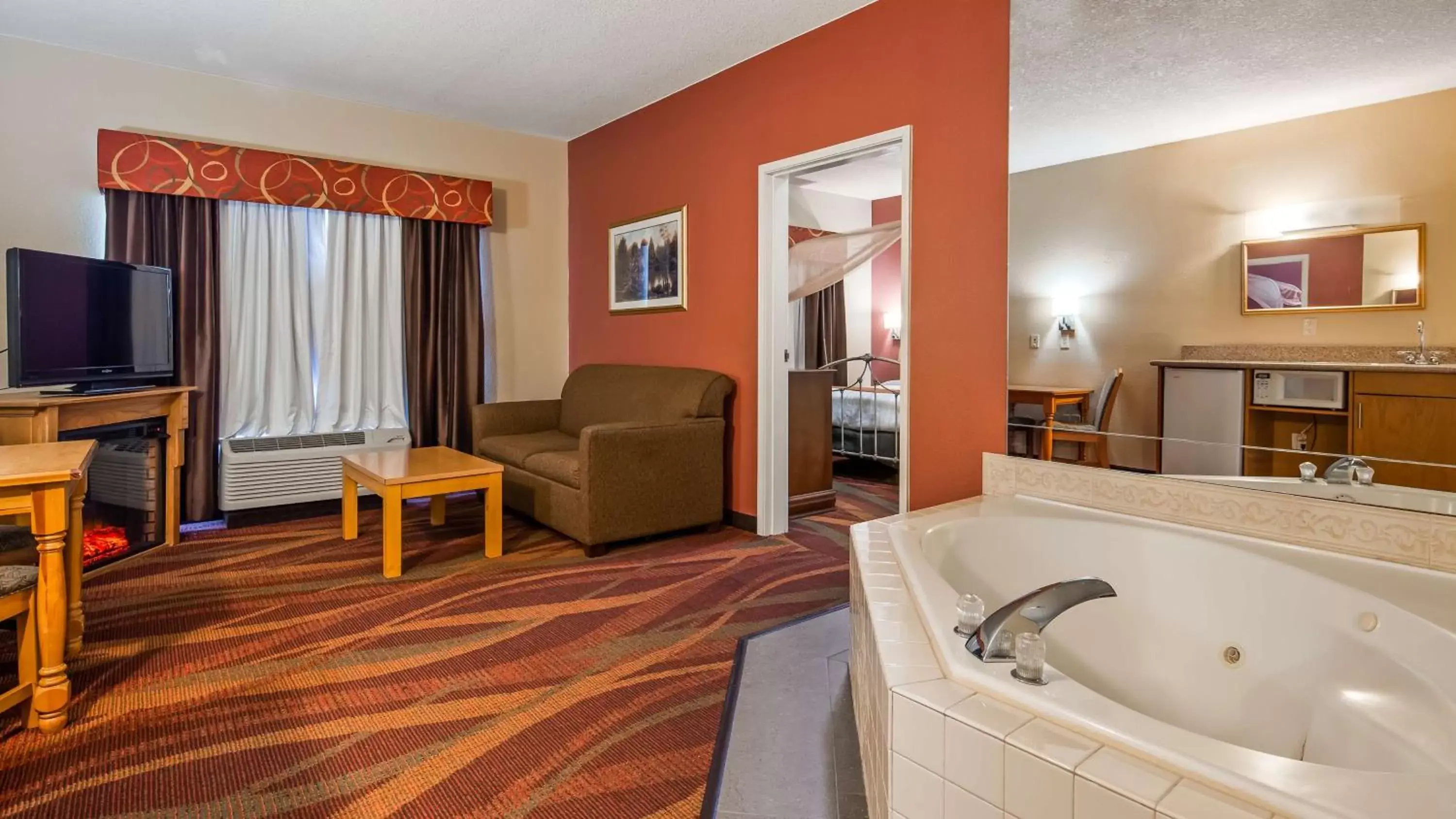 Photo of the whole room in Best Western Plus Fort Wayne Inn & Suites North