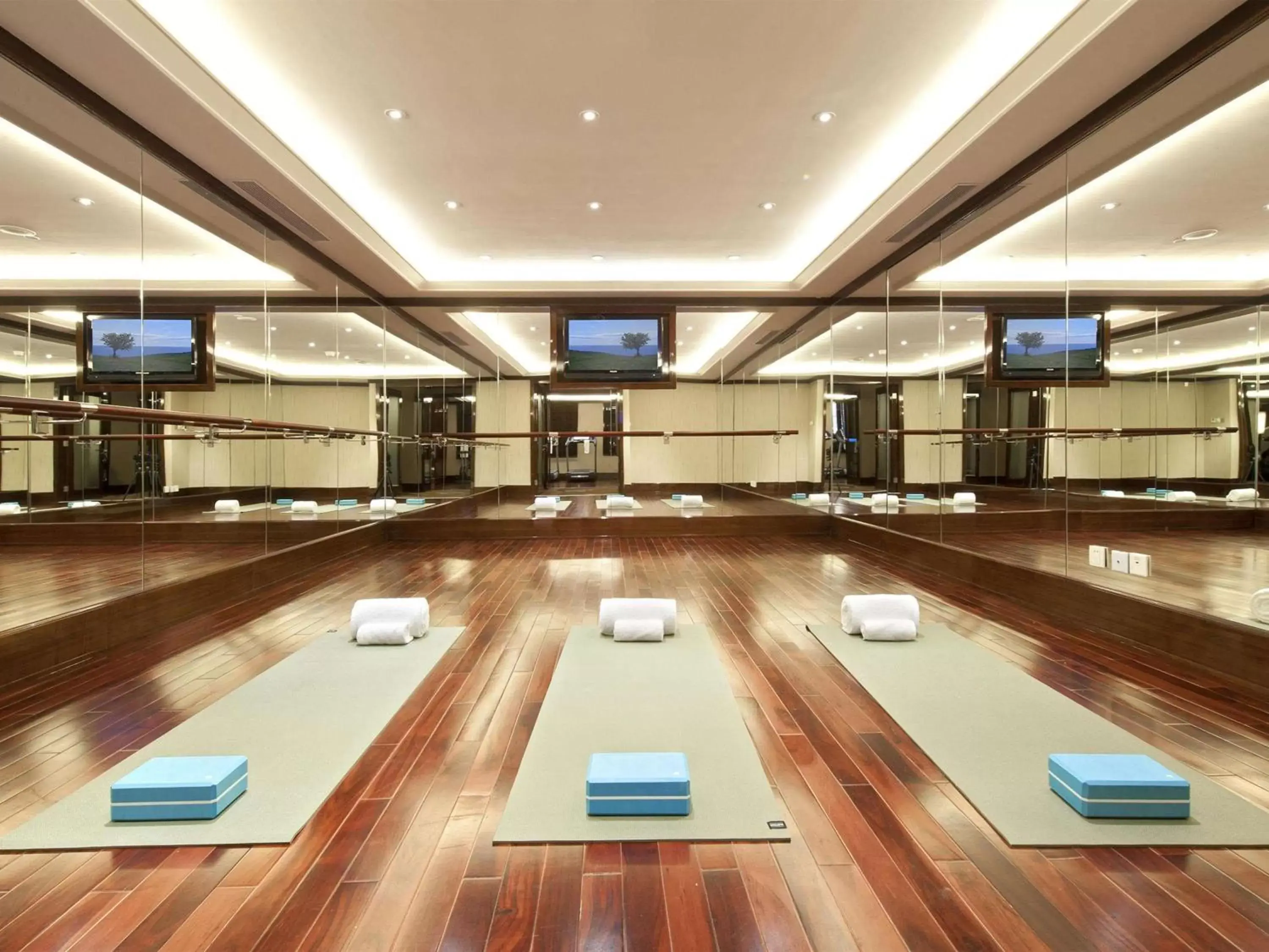 Spa and wellness centre/facilities in Fairmont Peace Hotel On the Bund (Start your own story with the BUND)