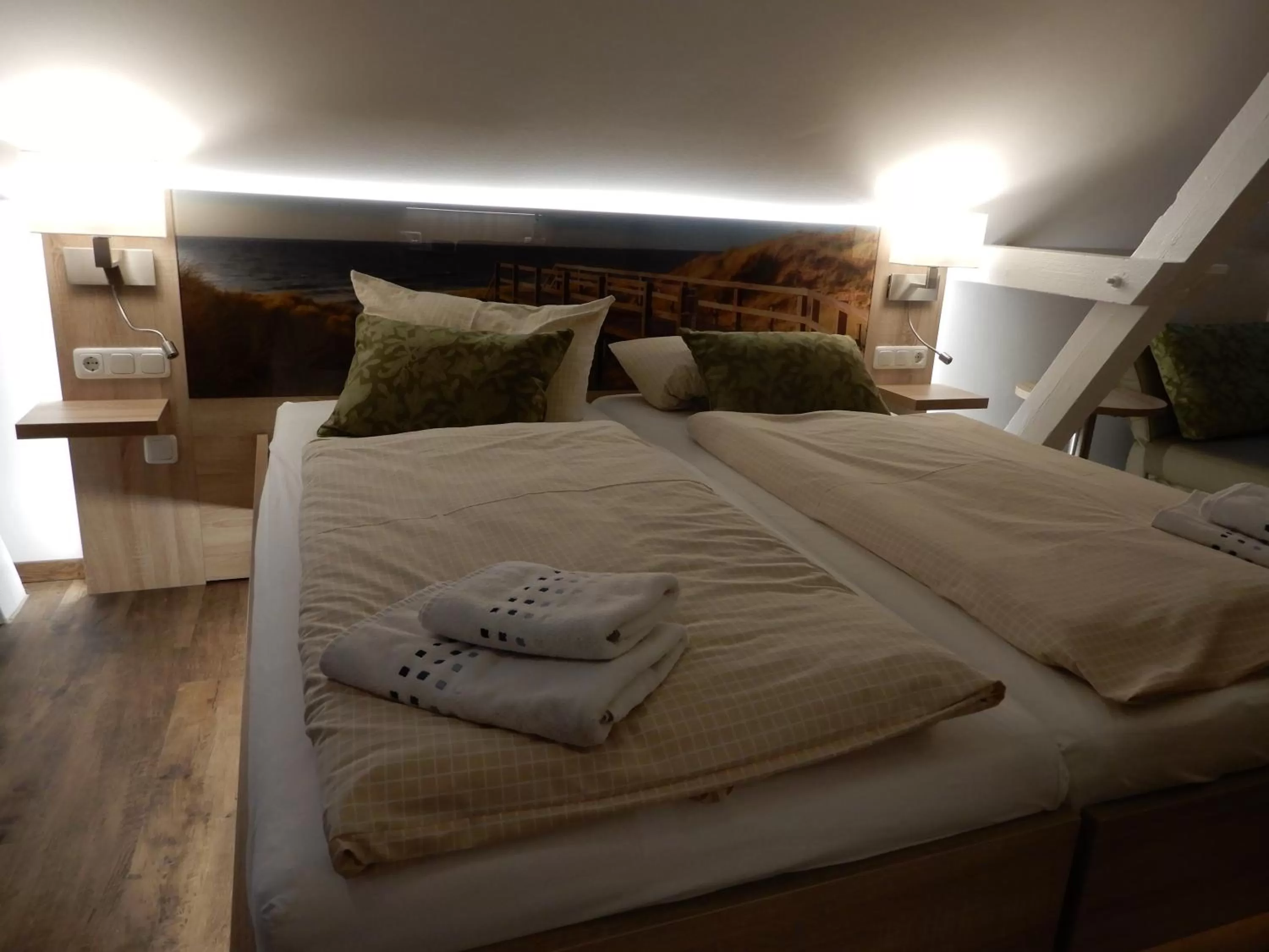 Decorative detail, Bed in Hotel Pension Am Hafen