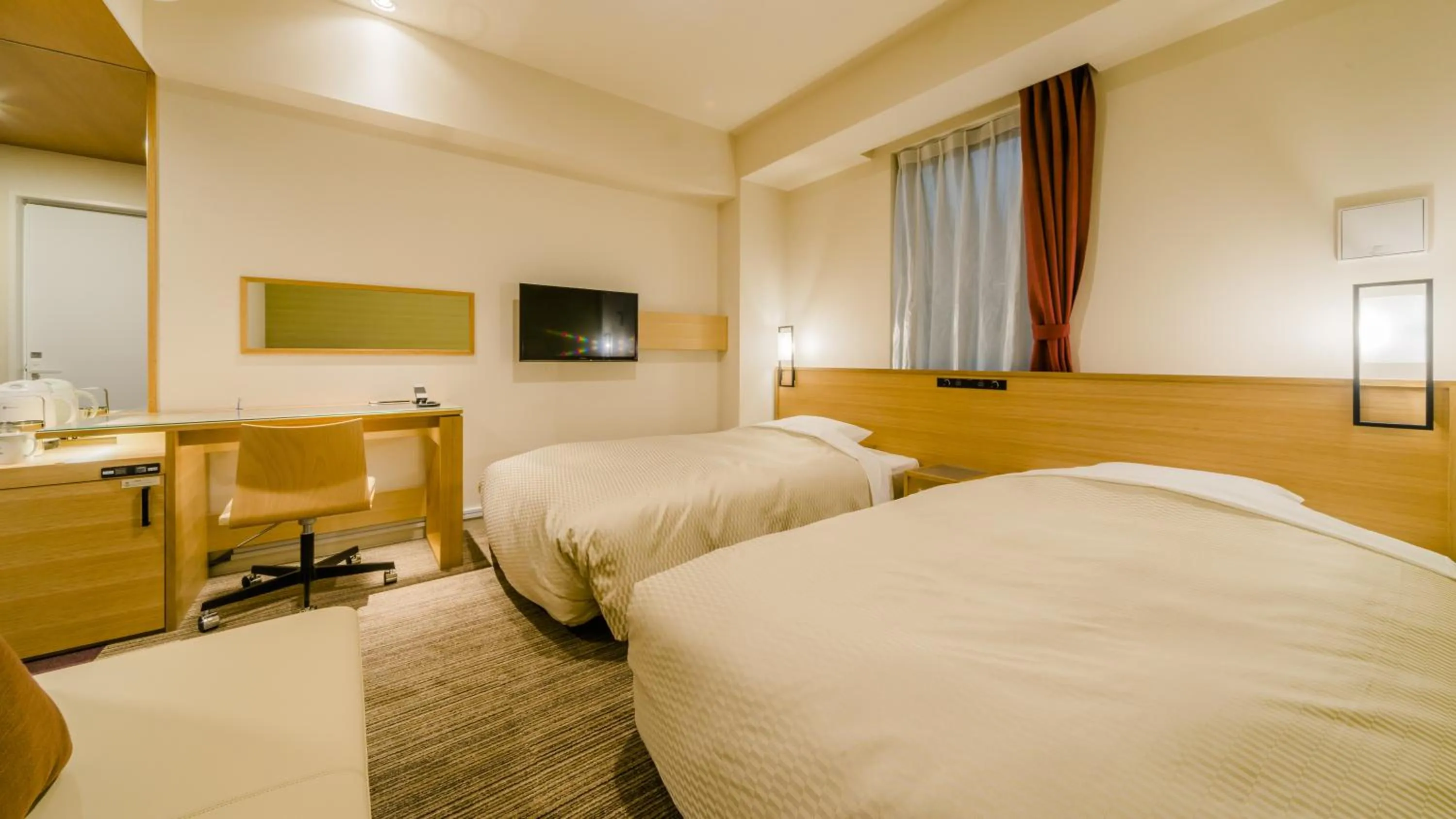 Deluxe Twin Room - Non-Smoking in Candeo Hotels Fukuoka Tenjin
