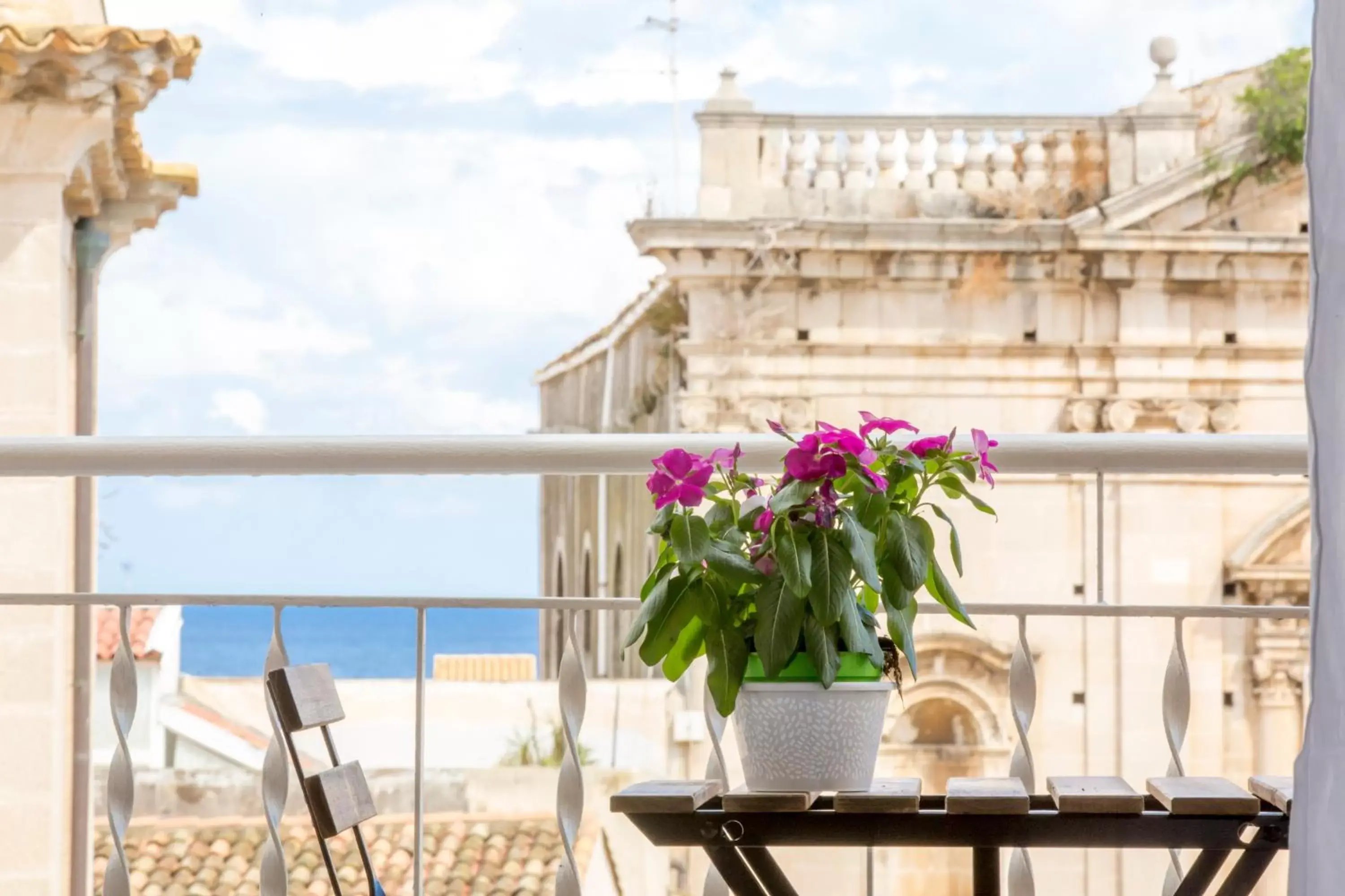 Balcony/Terrace in Maison Ortigia