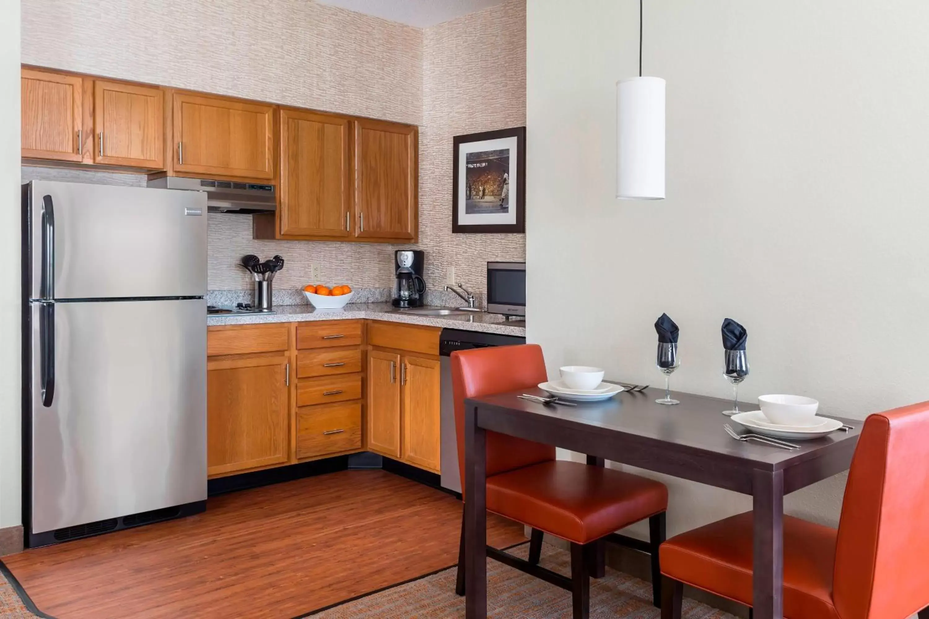 Kitchen or kitchenette, Kitchen/Kitchenette in Residence Inn by Marriott Bloomington by Mall of America