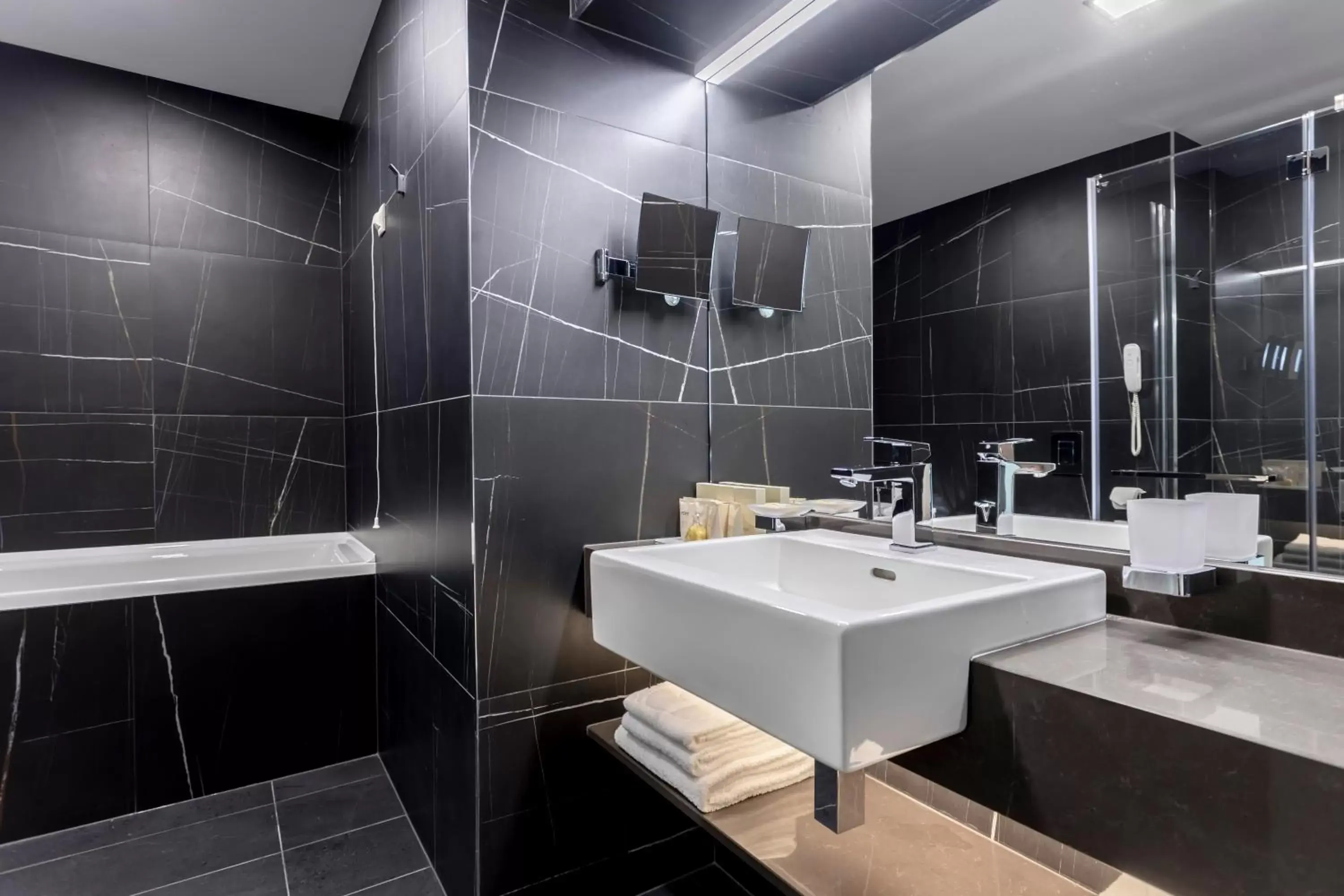 Bathroom in Hotel Bulgaria