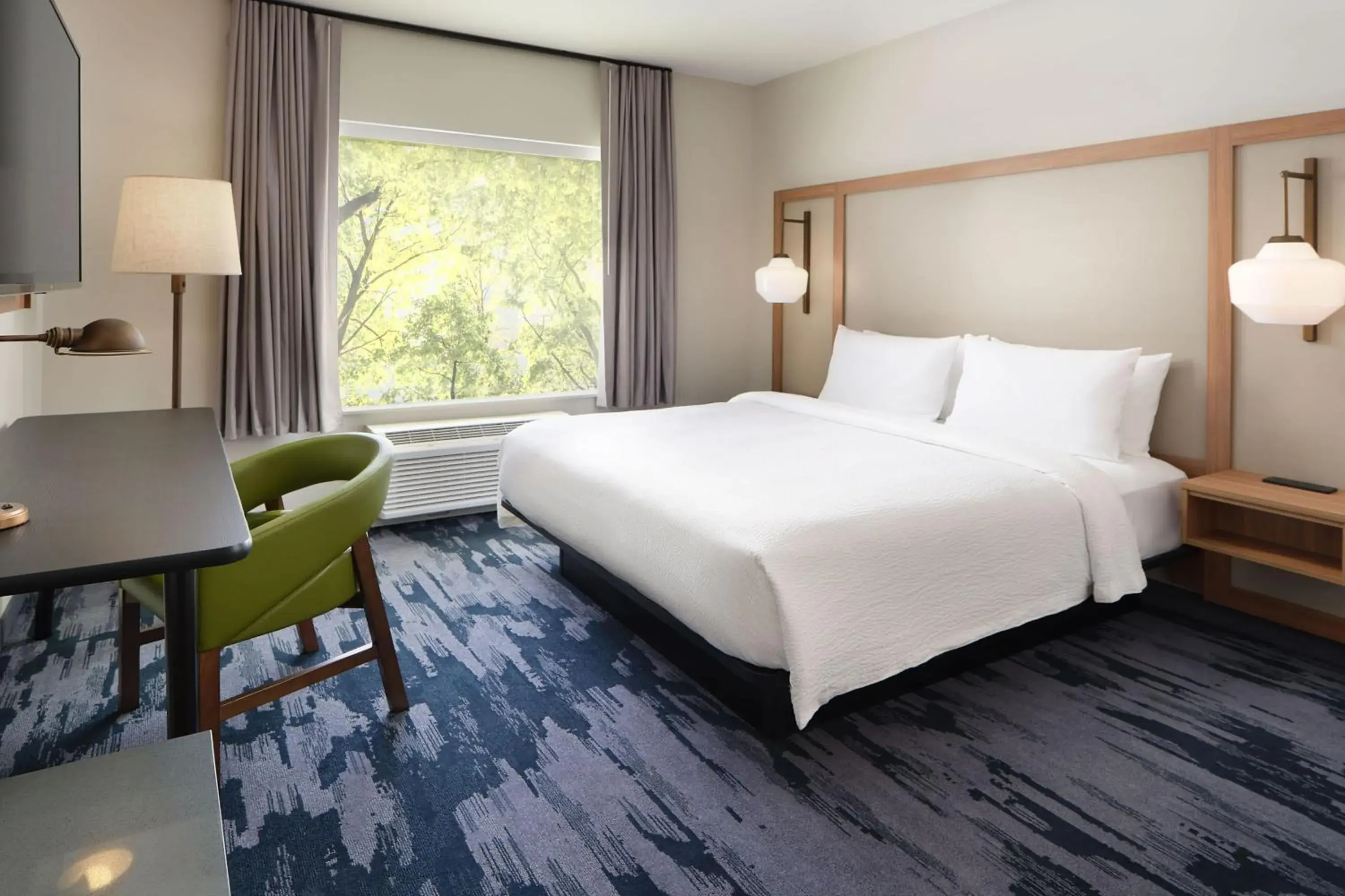 Photo of the whole room, Bed in Fairfield Inn & Suites by Marriott Fort Lauderdale Northwest