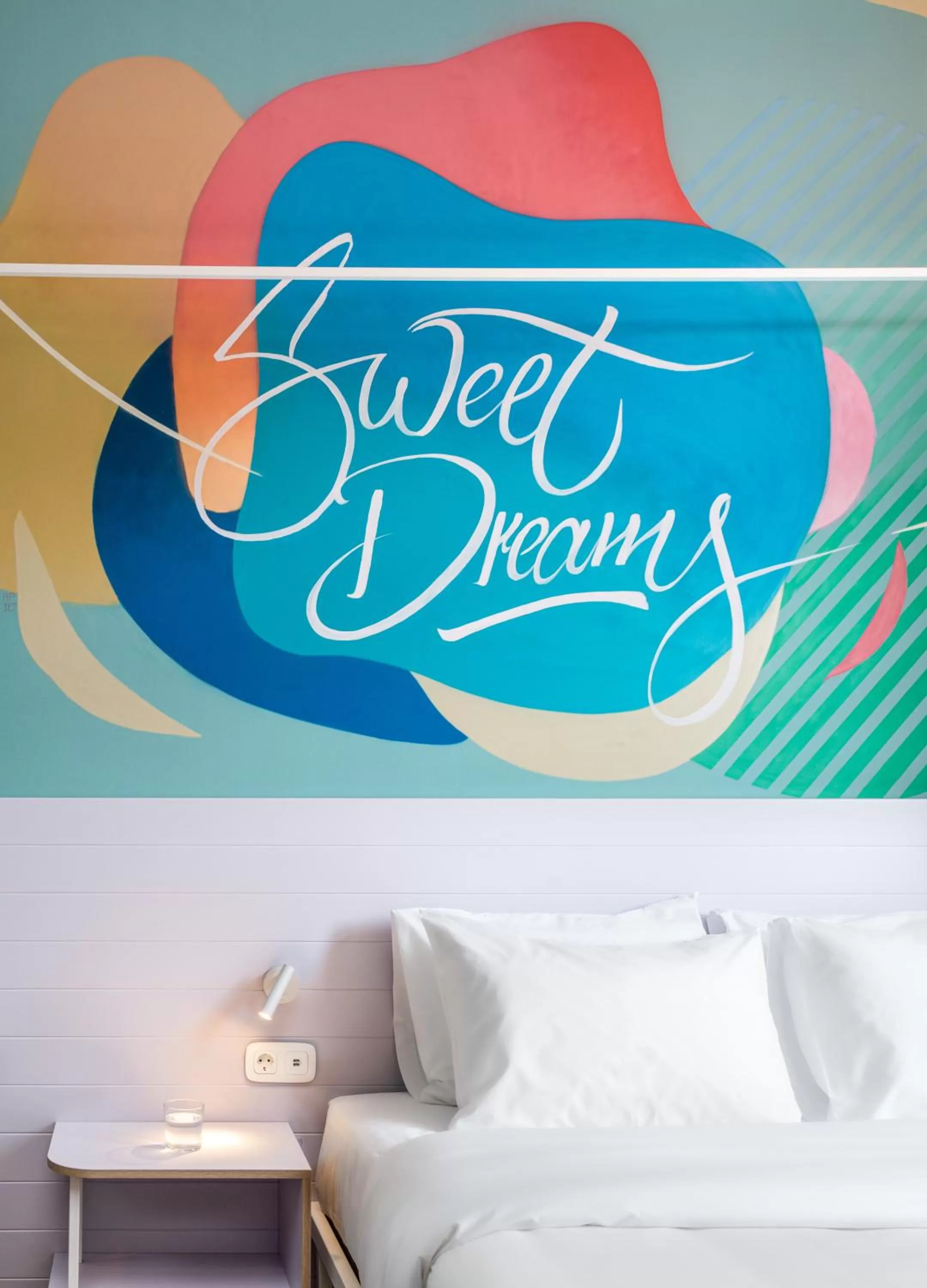 Bed in Colors Urban Hotel Thessaloniki