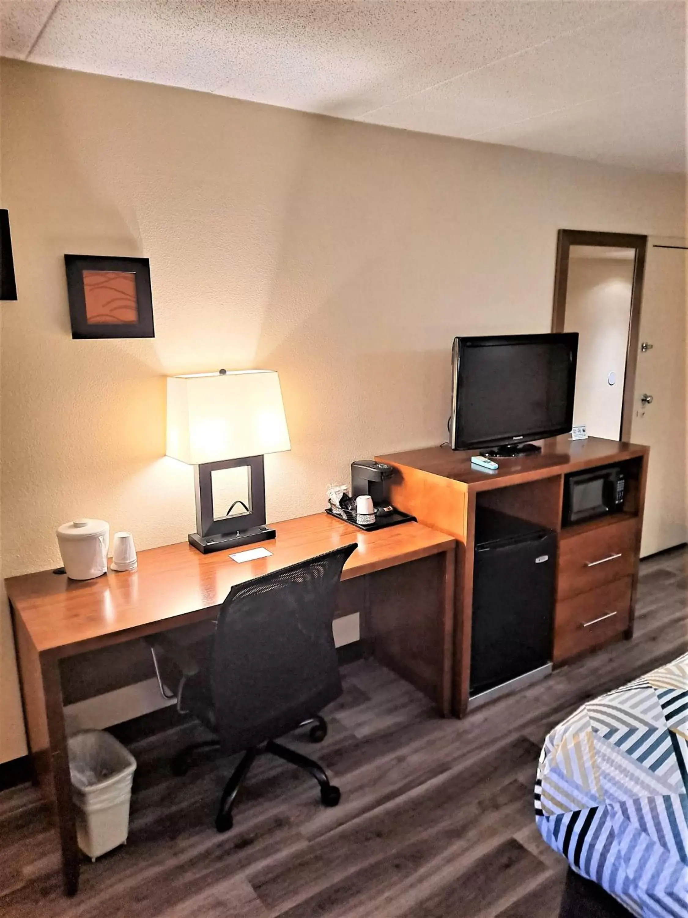 TV and multimedia, TV/Entertainment Center in Studio 6 Suites Catonsville MD Baltimore West