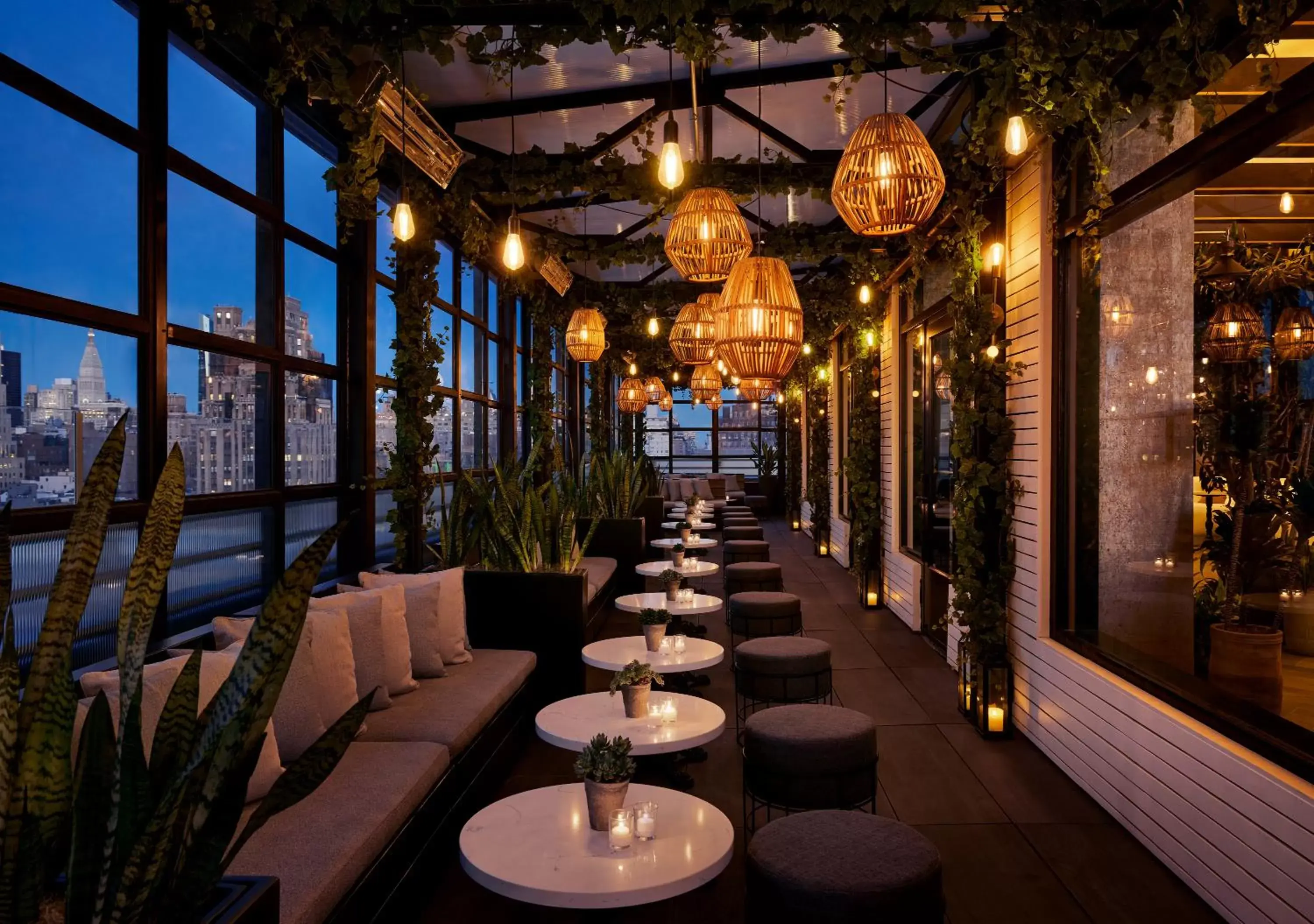 Lounge or bar, Restaurant/Places to Eat in Gansevoort Meatpacking