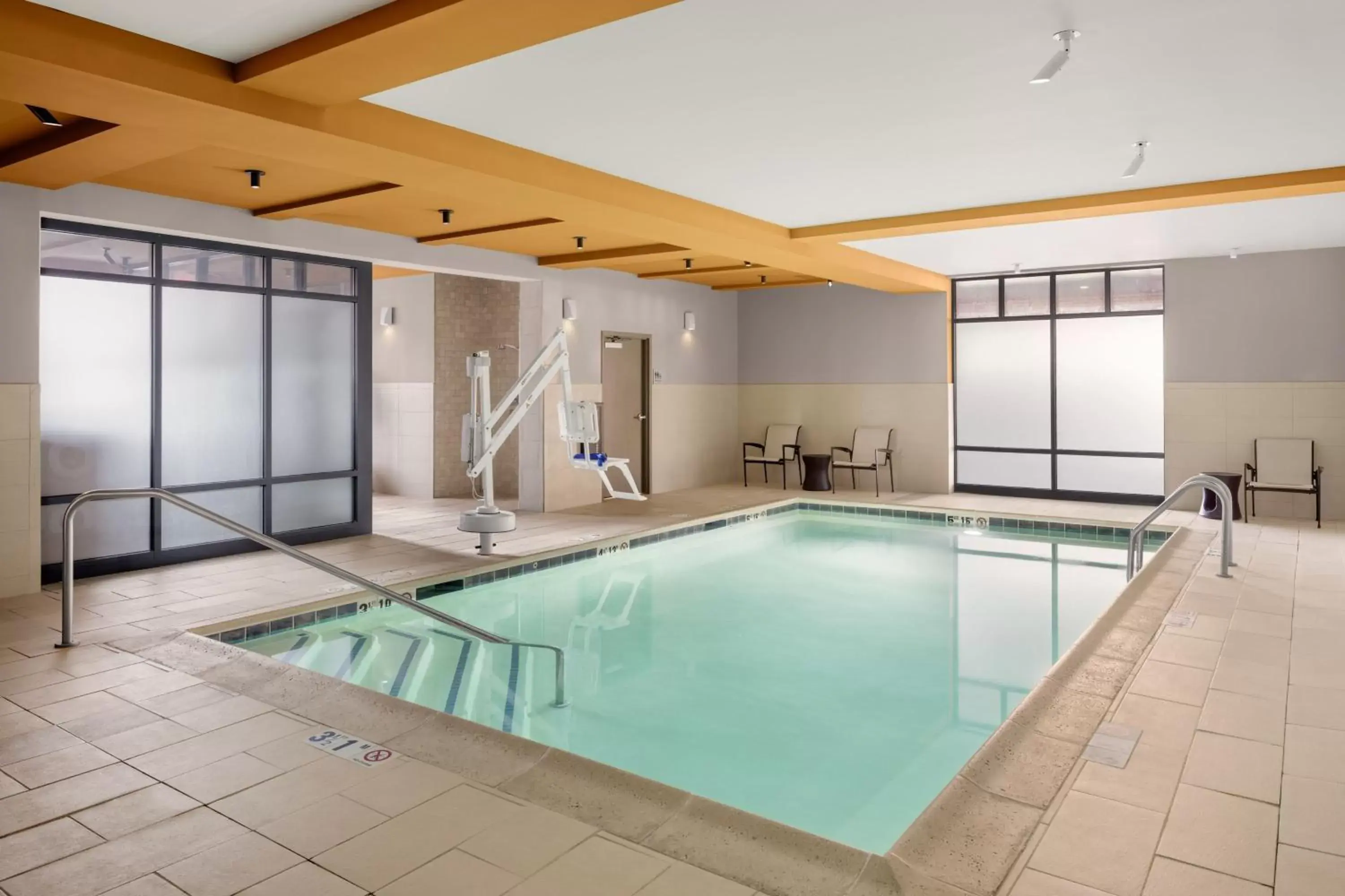 Swimming Pool in Courtyard by Marriott Portland Downtown/Waterfront