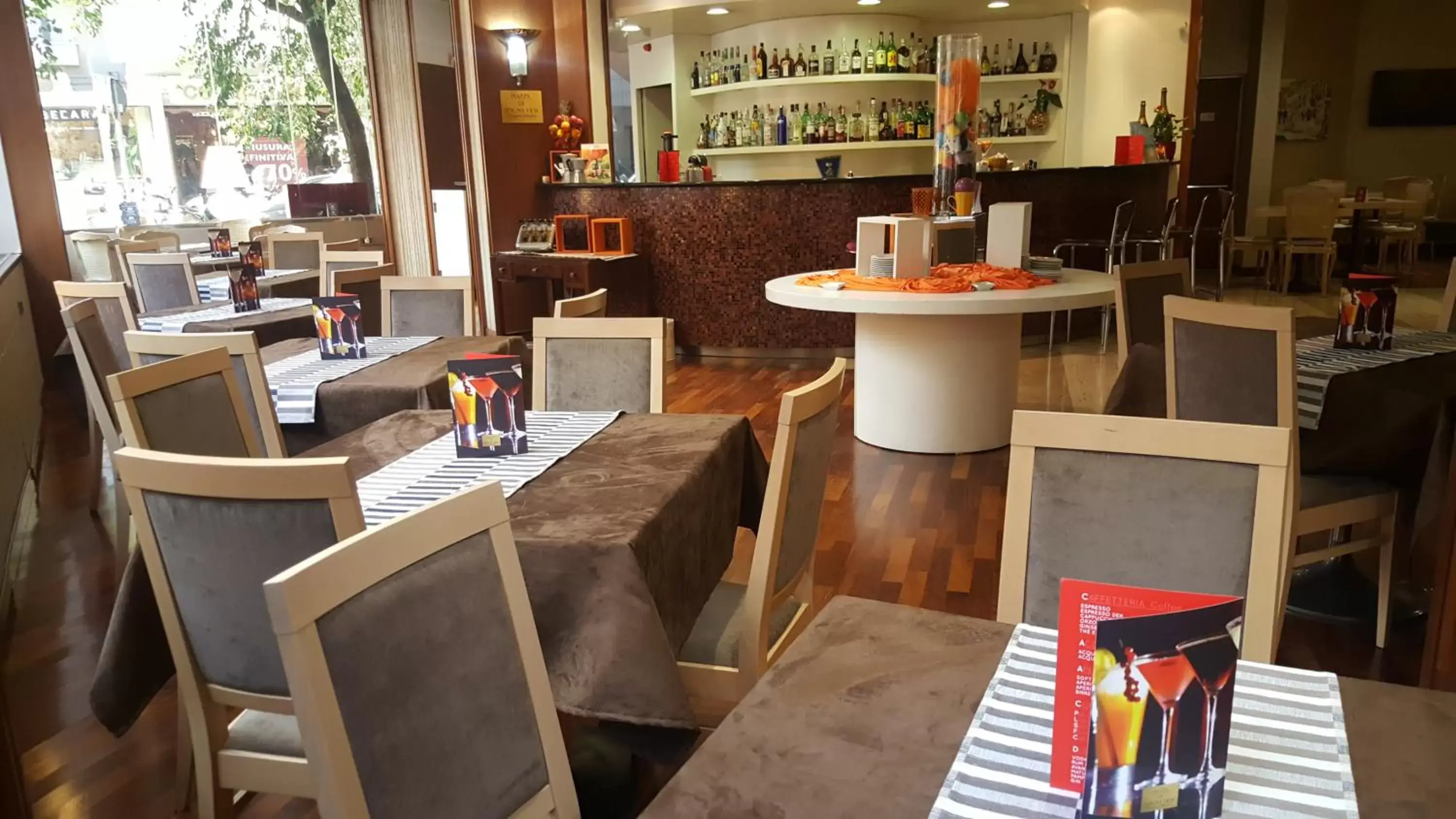 Lounge or bar, Lounge/Bar in iH Hotels Roma Cicerone