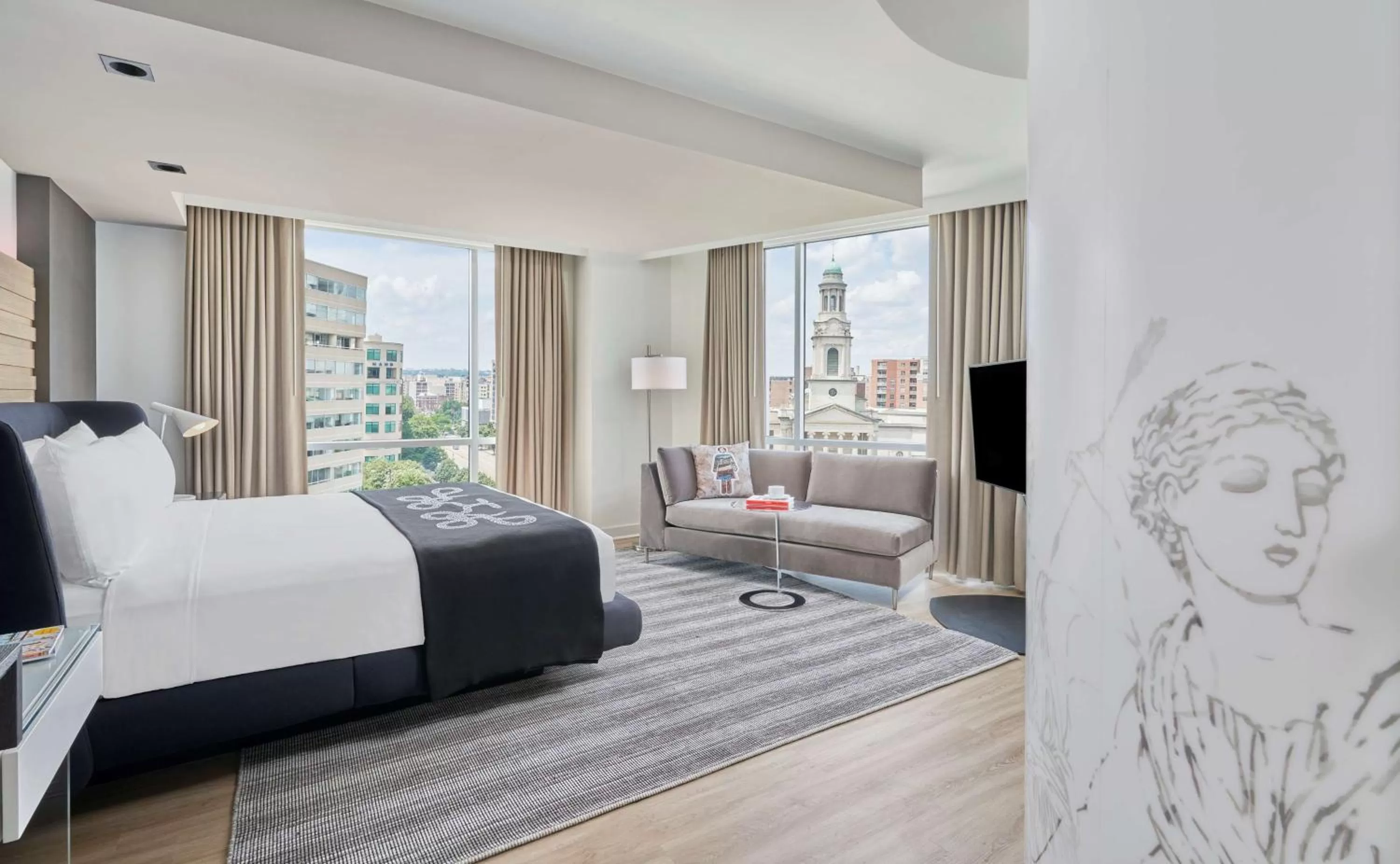 Living room, Bed in Hotel Zena Washington DC