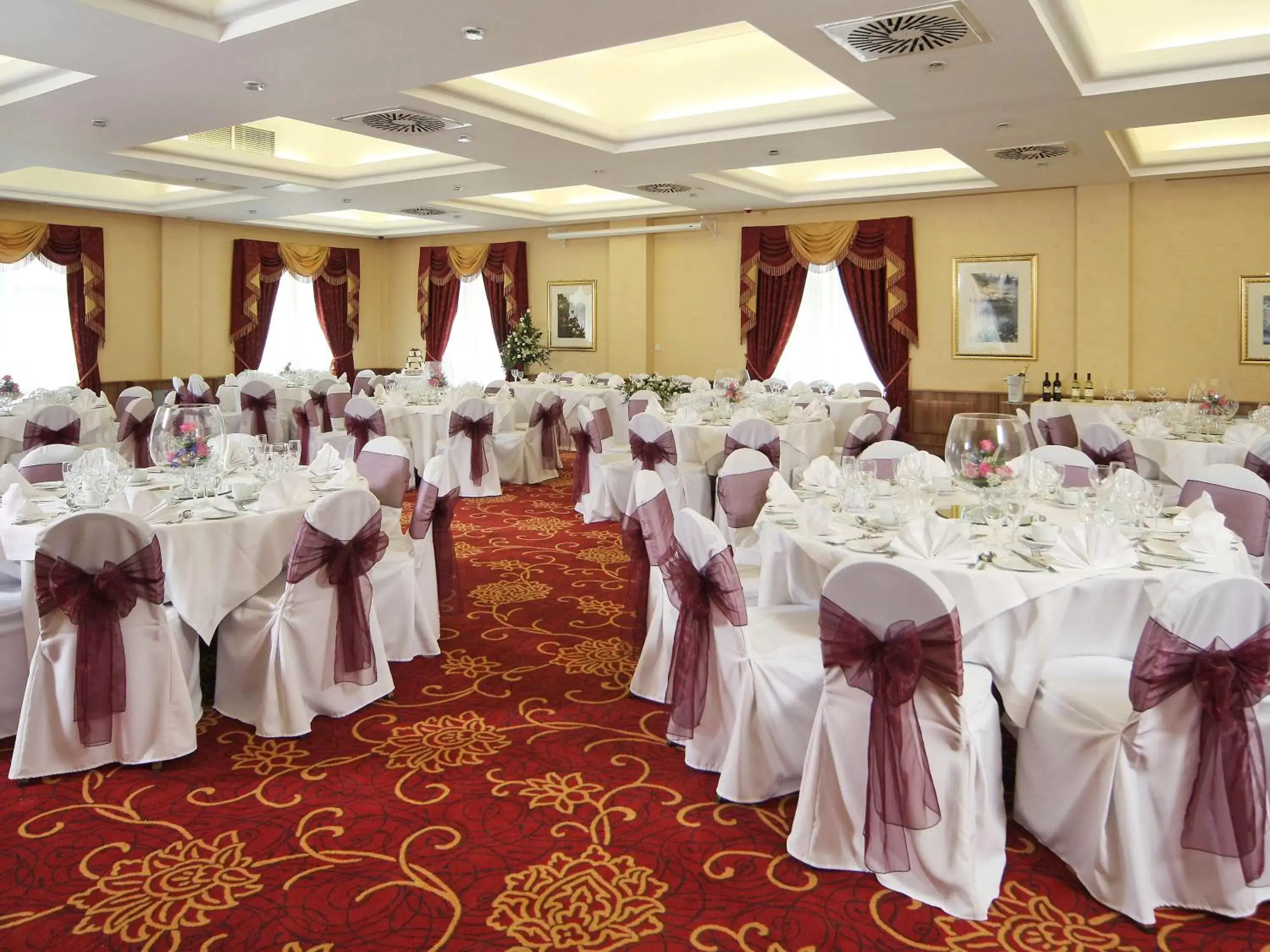 On site, Banquet Facilities in Mercure Letchworth Hall Hotel