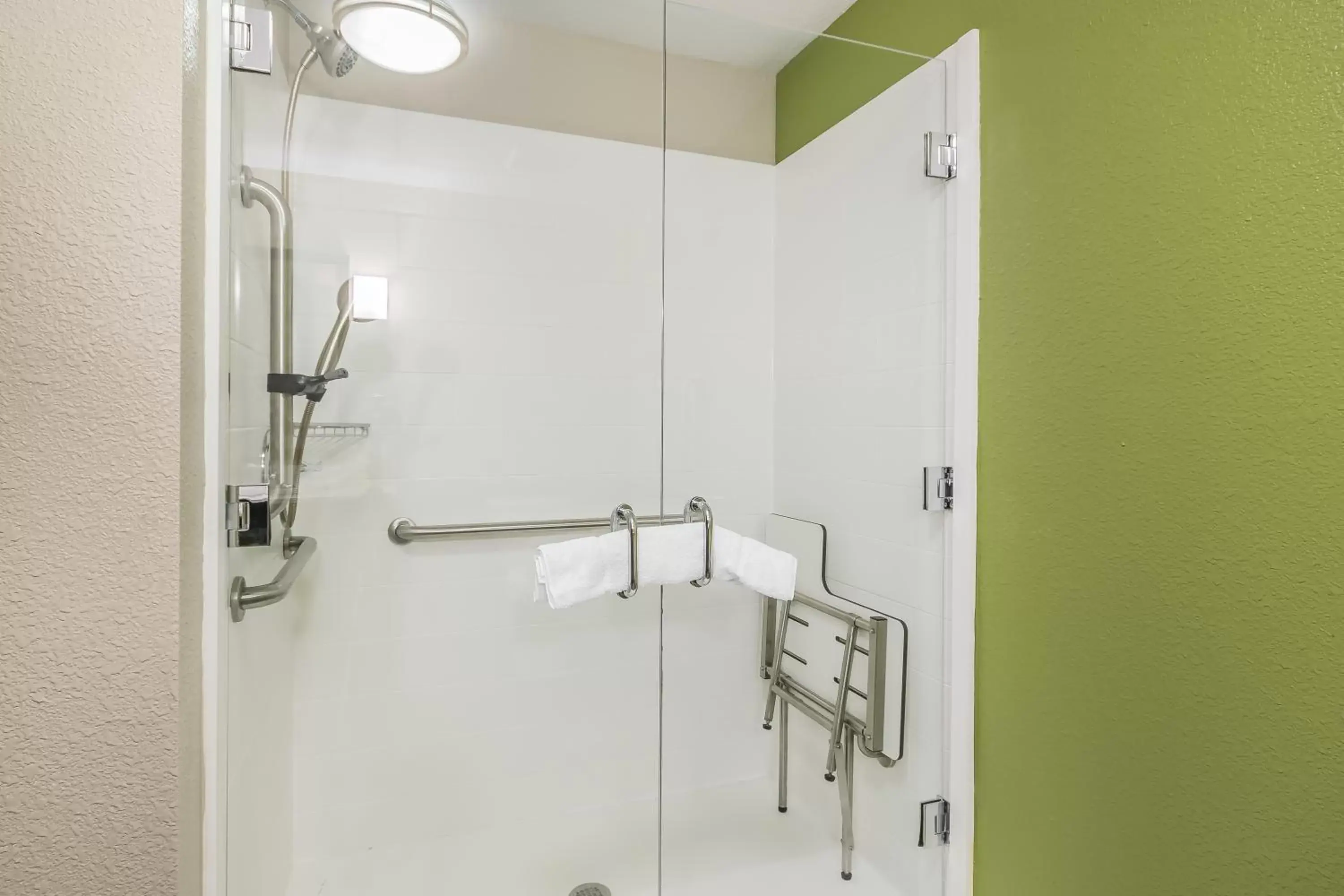 Shower, Bathroom in Sleep Inn & Suites Columbia