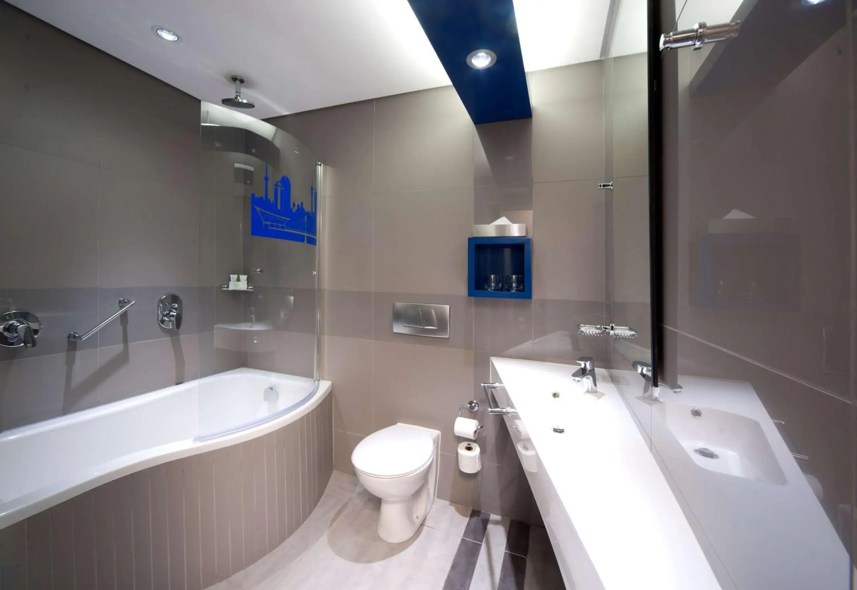 Executive King Room Smoking in Garden Court Milpark, Johannesburg Executive King Room Smoking in Garden Court Milpark, Johannesburg